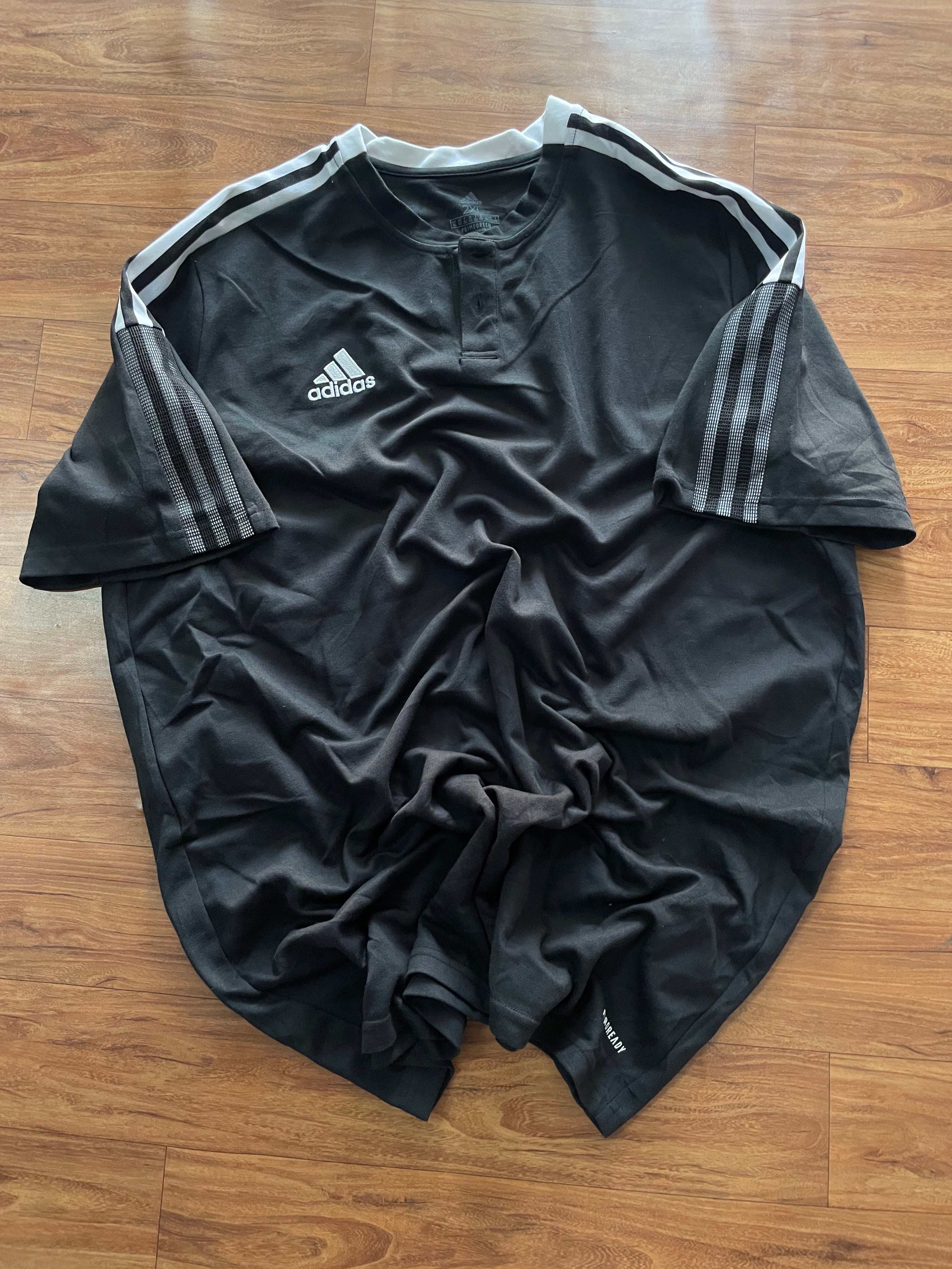 Adidas black drifit t shirt