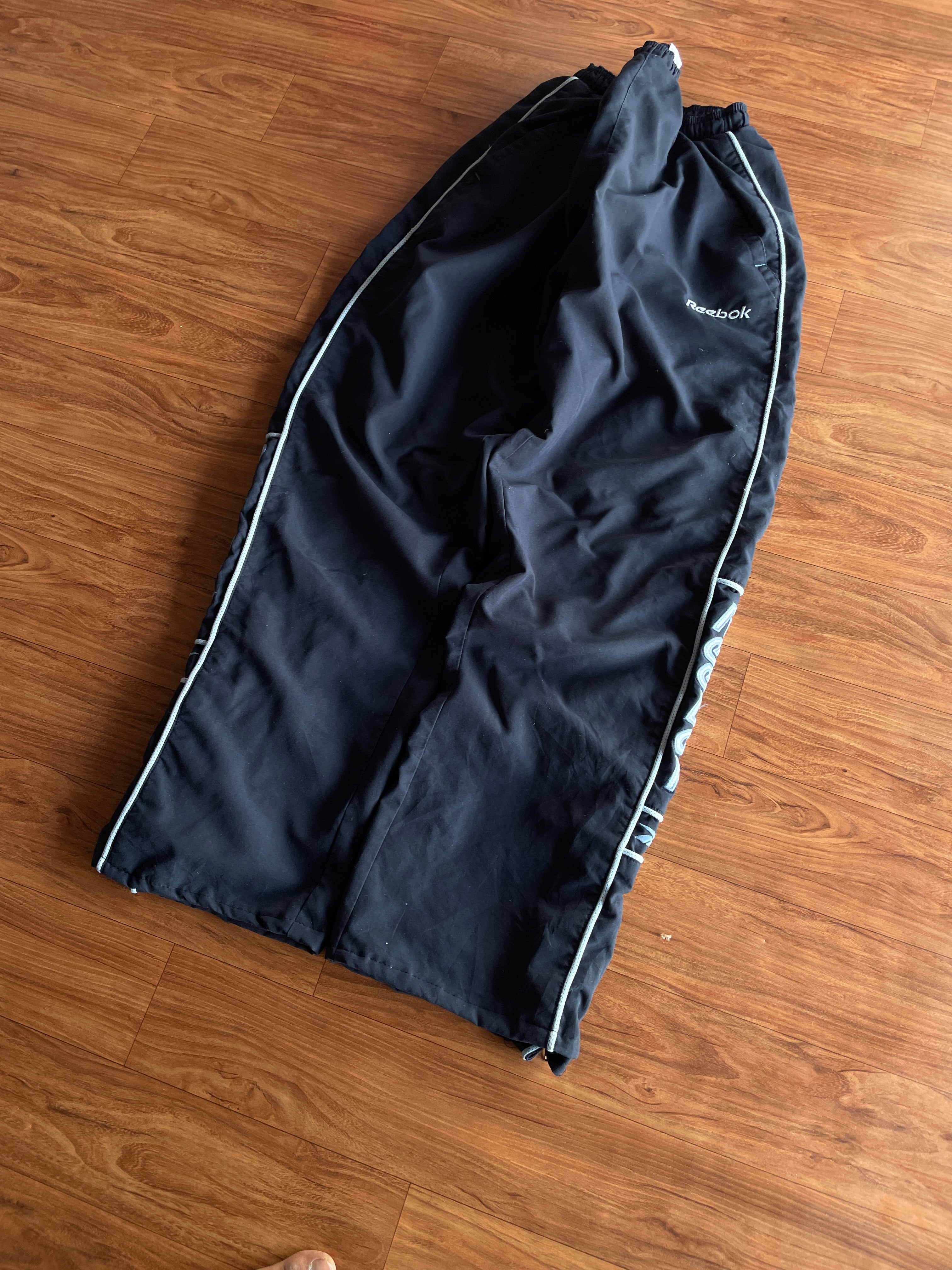 Vintage Reebok(W28 L39)