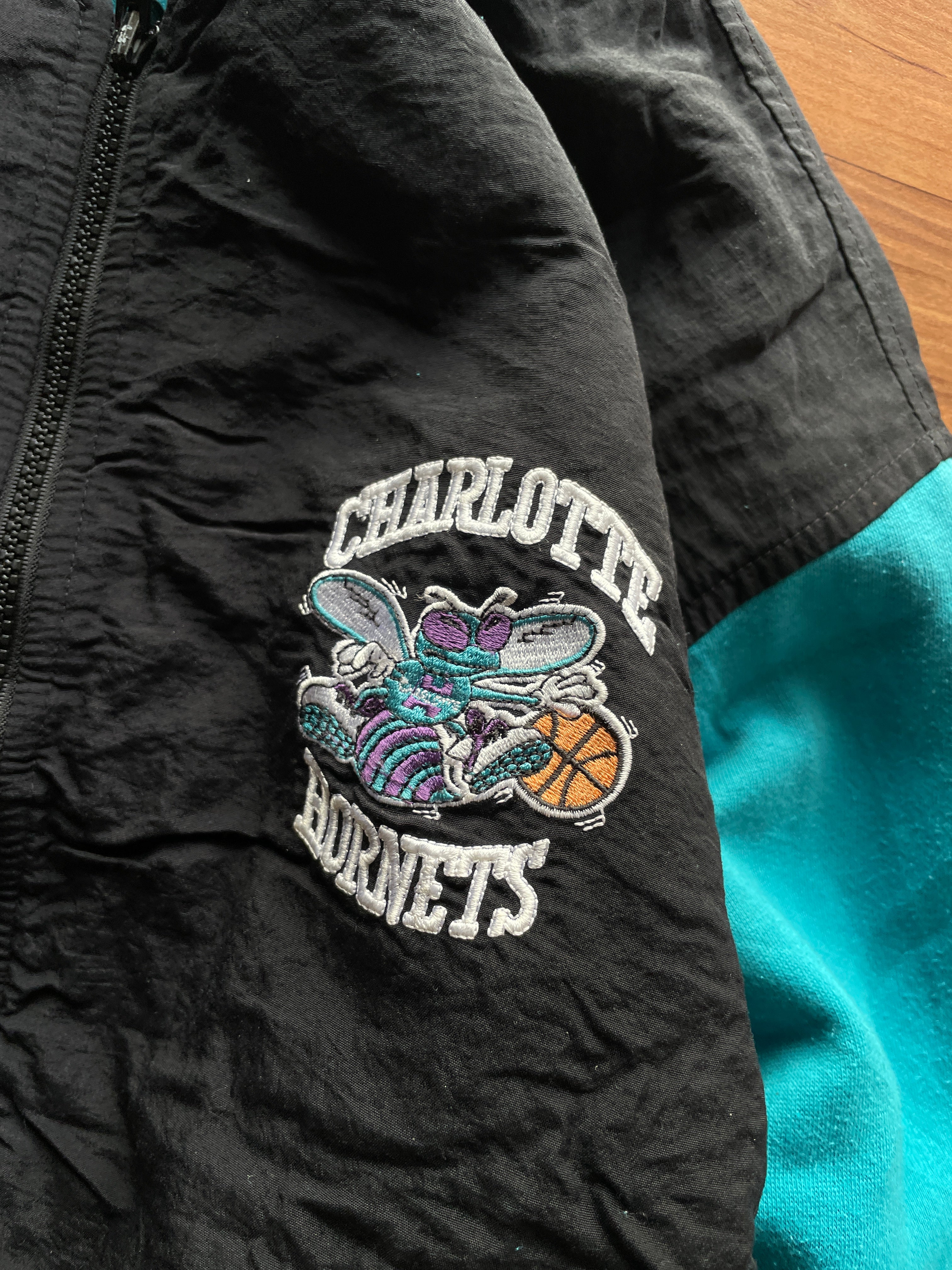 vintage 90s Charlotte Hornets NBA (reversible)