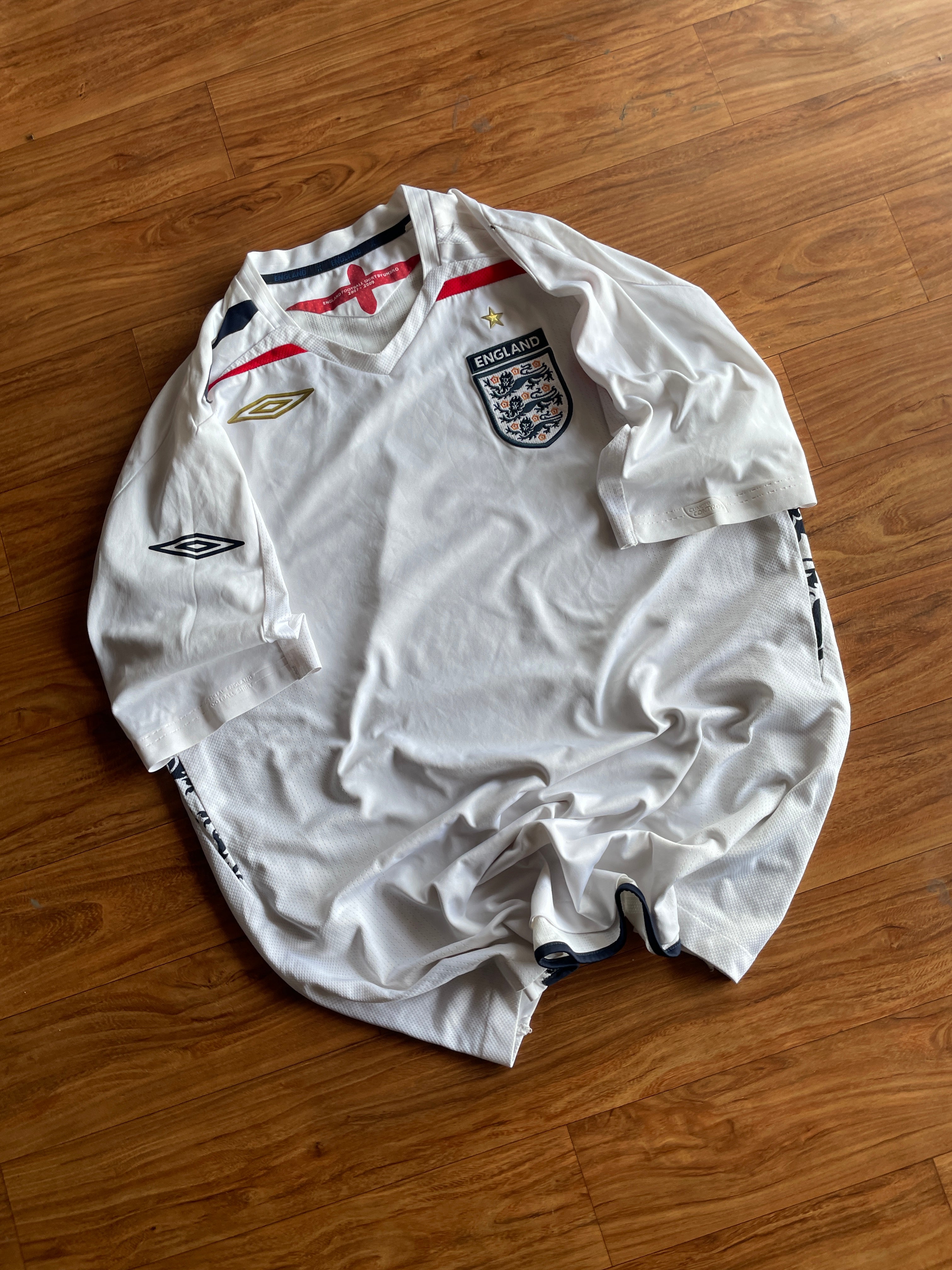 Vintage 2007/9 England jersey