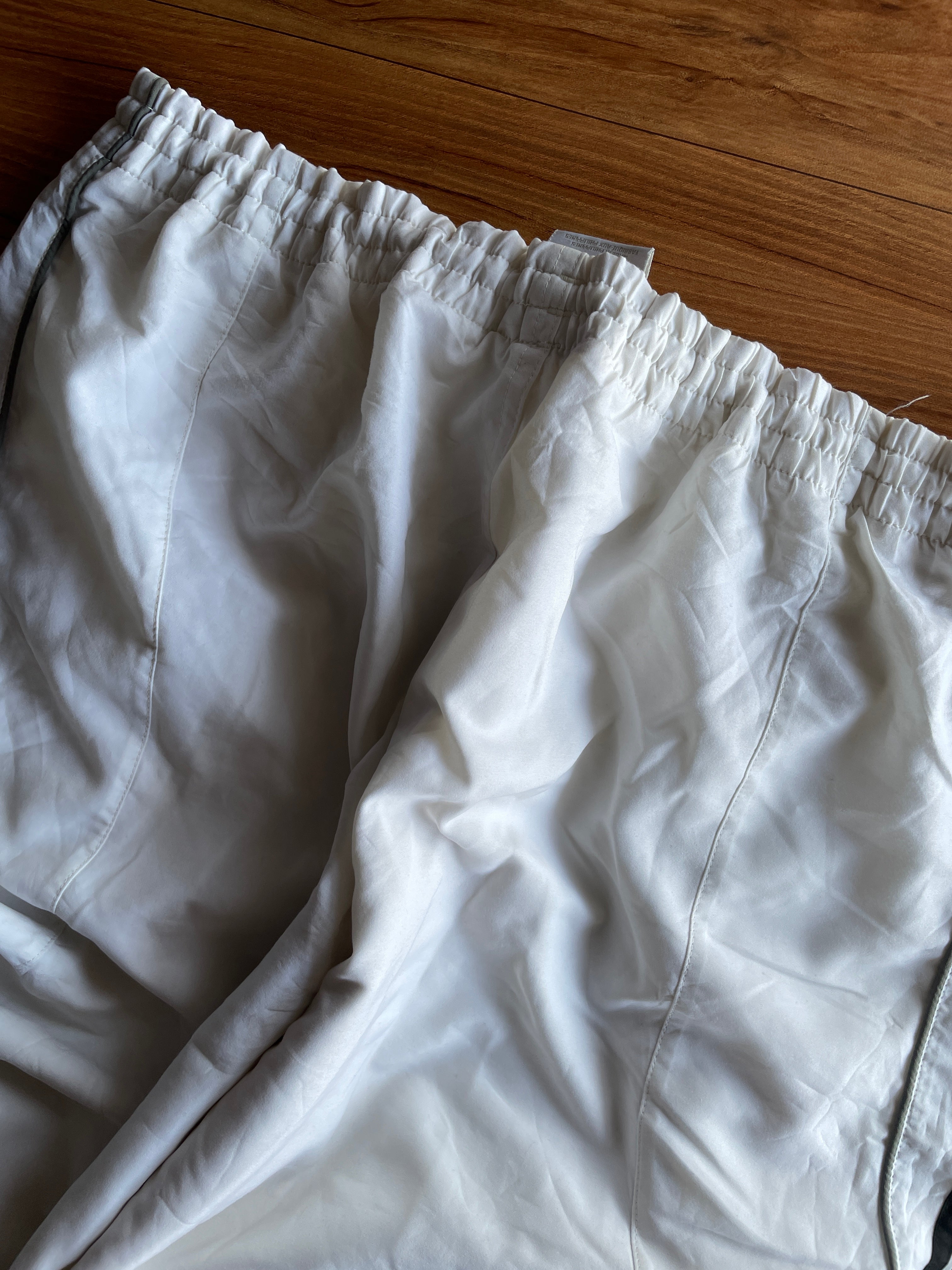 white 3 stripe(W32-34 L39)