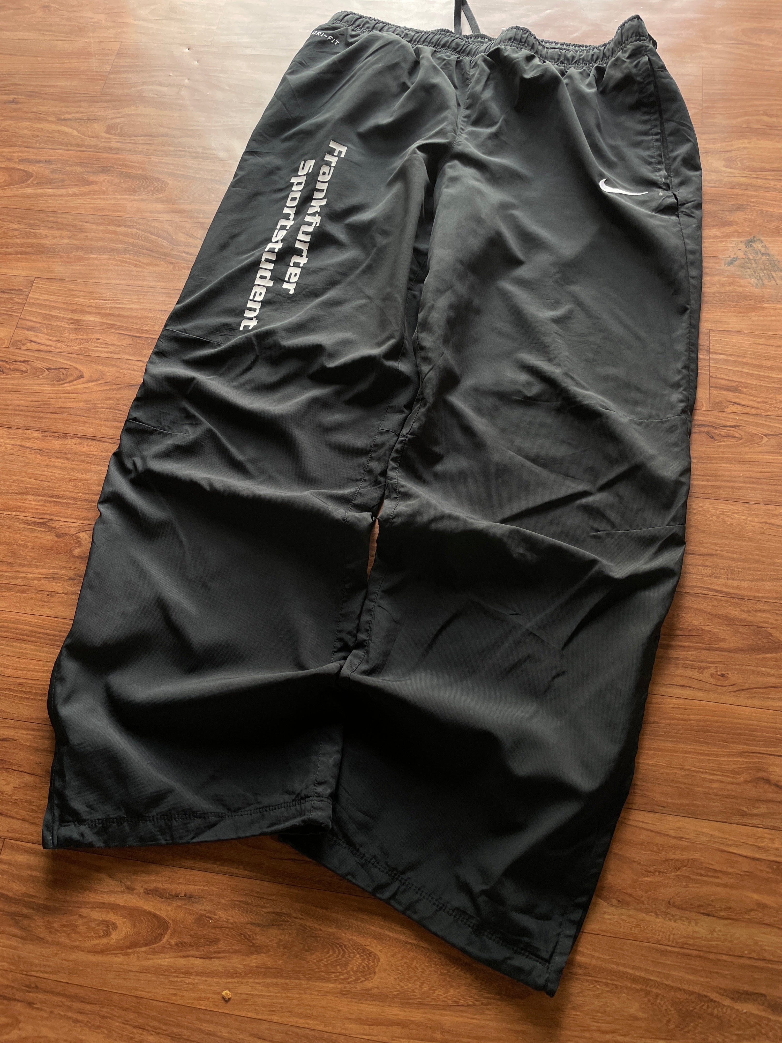 Nike baggy