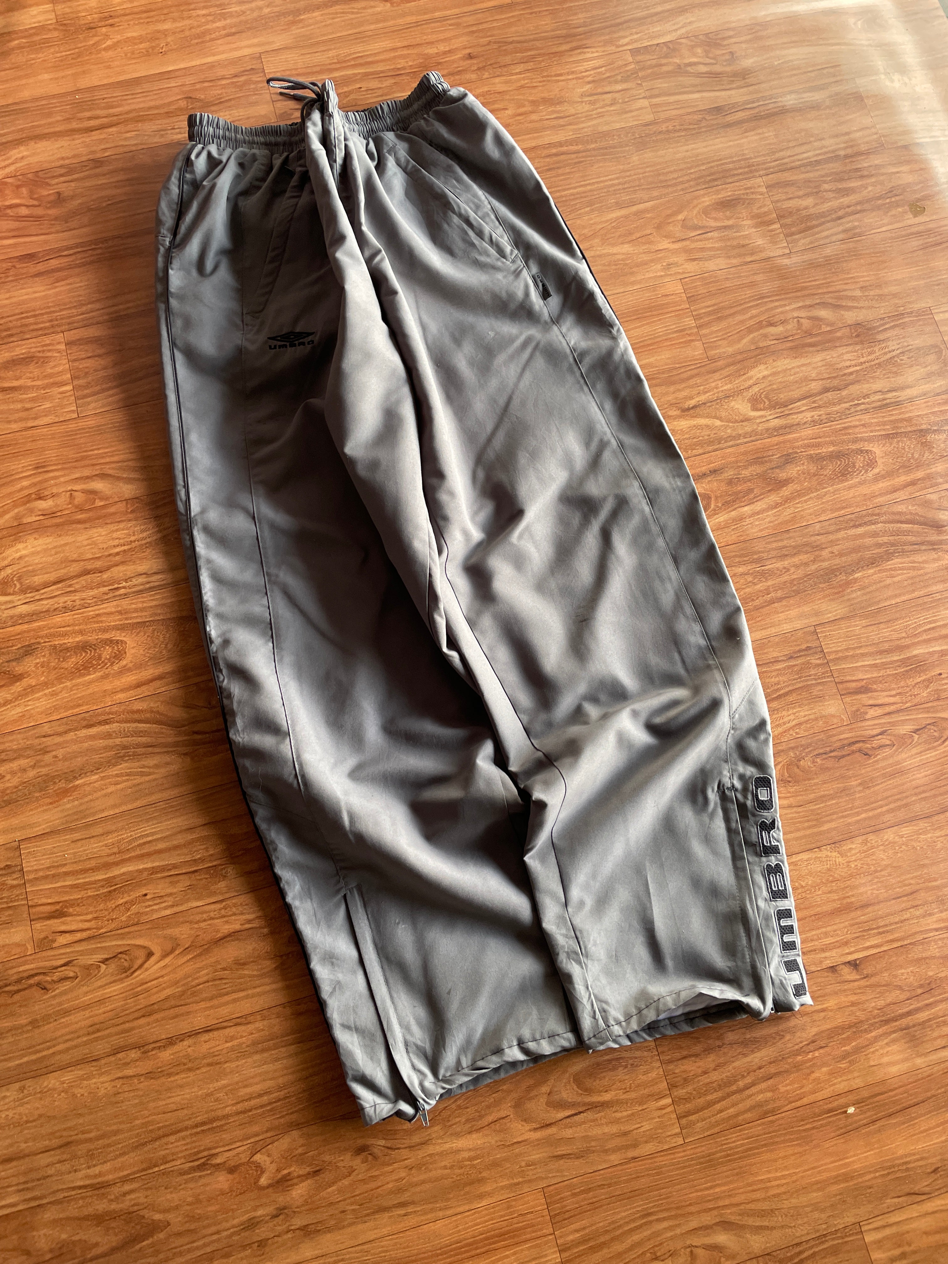 Vintage Umbro(W28-30 L40.5)