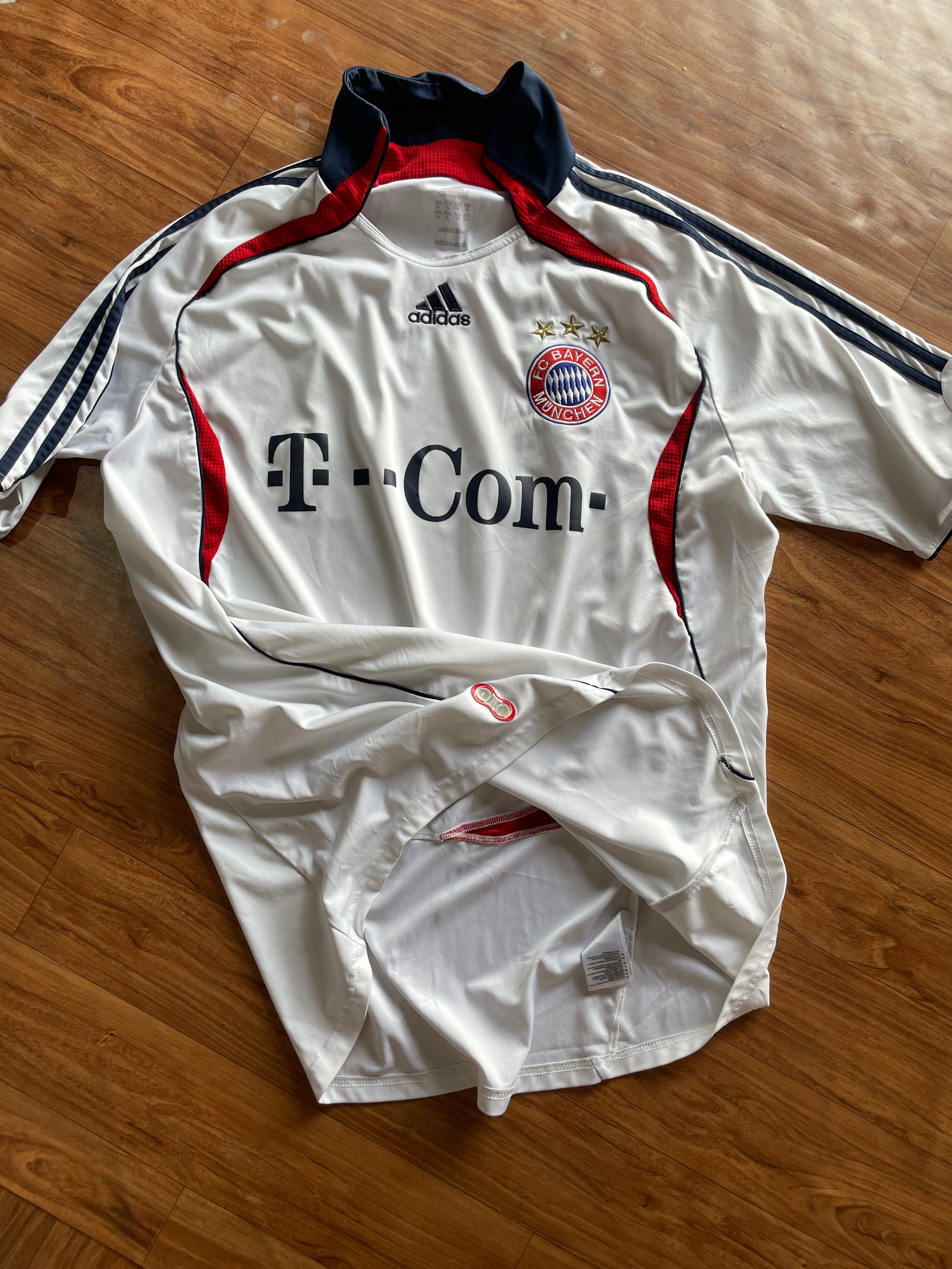 FC Bayern Munich 2006/07 away soccer