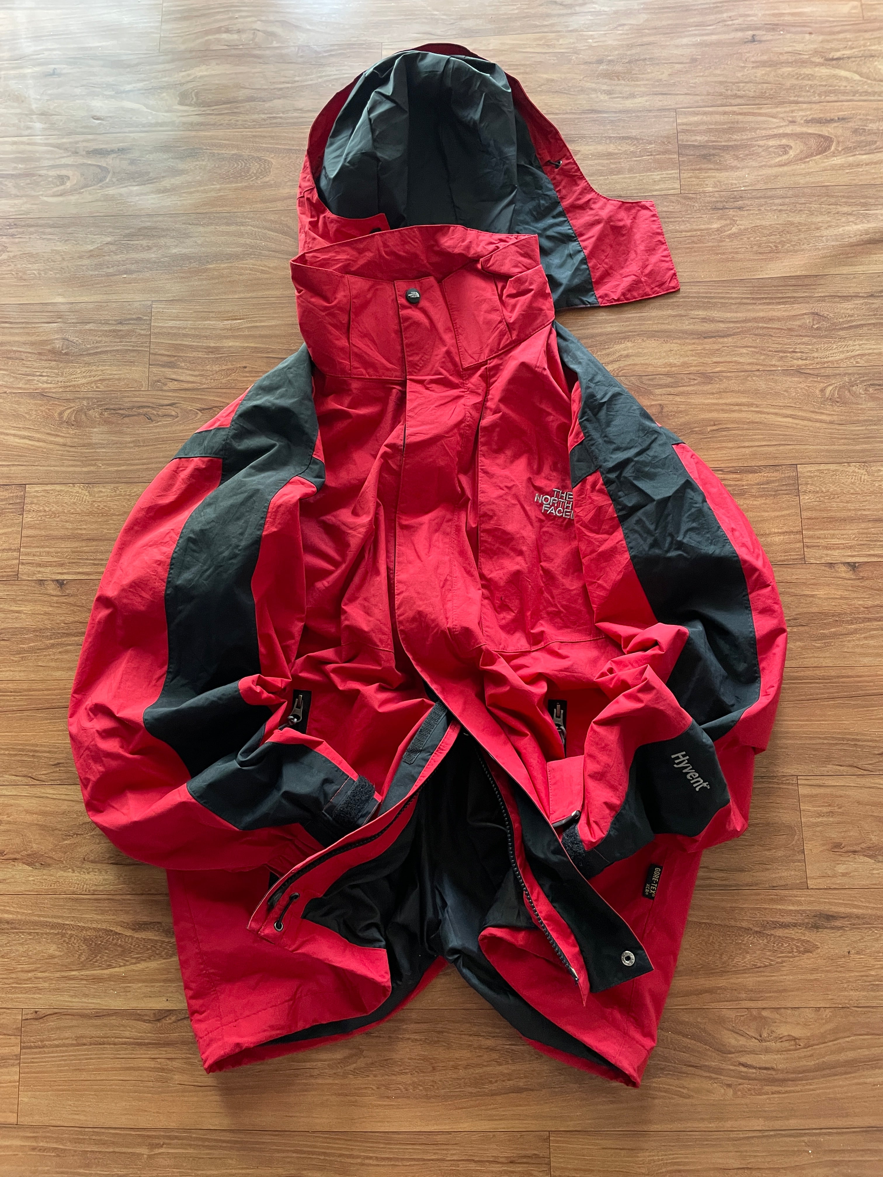 The north face (GORE-TEX HYVENT )