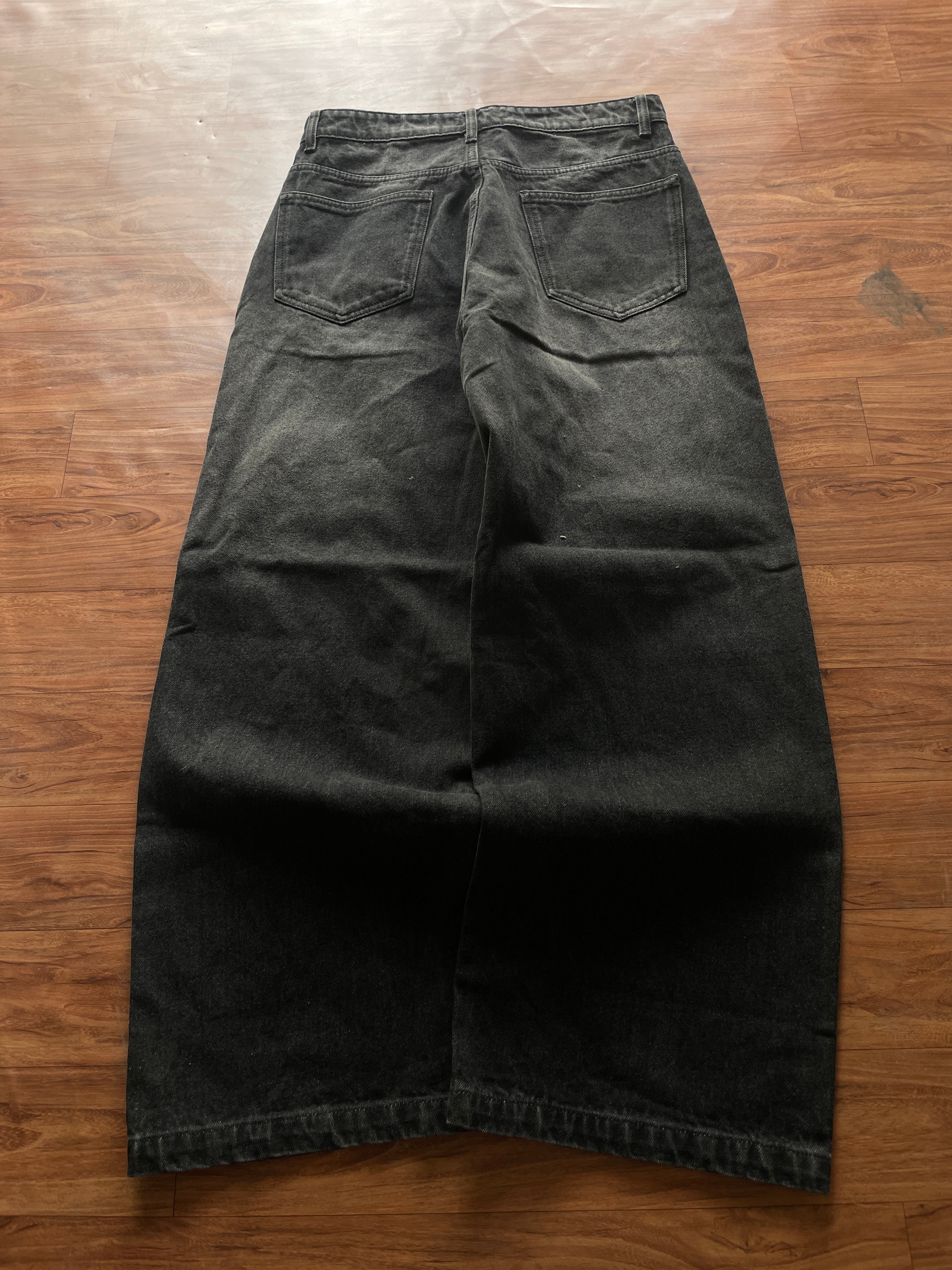 Real baggy low rise
