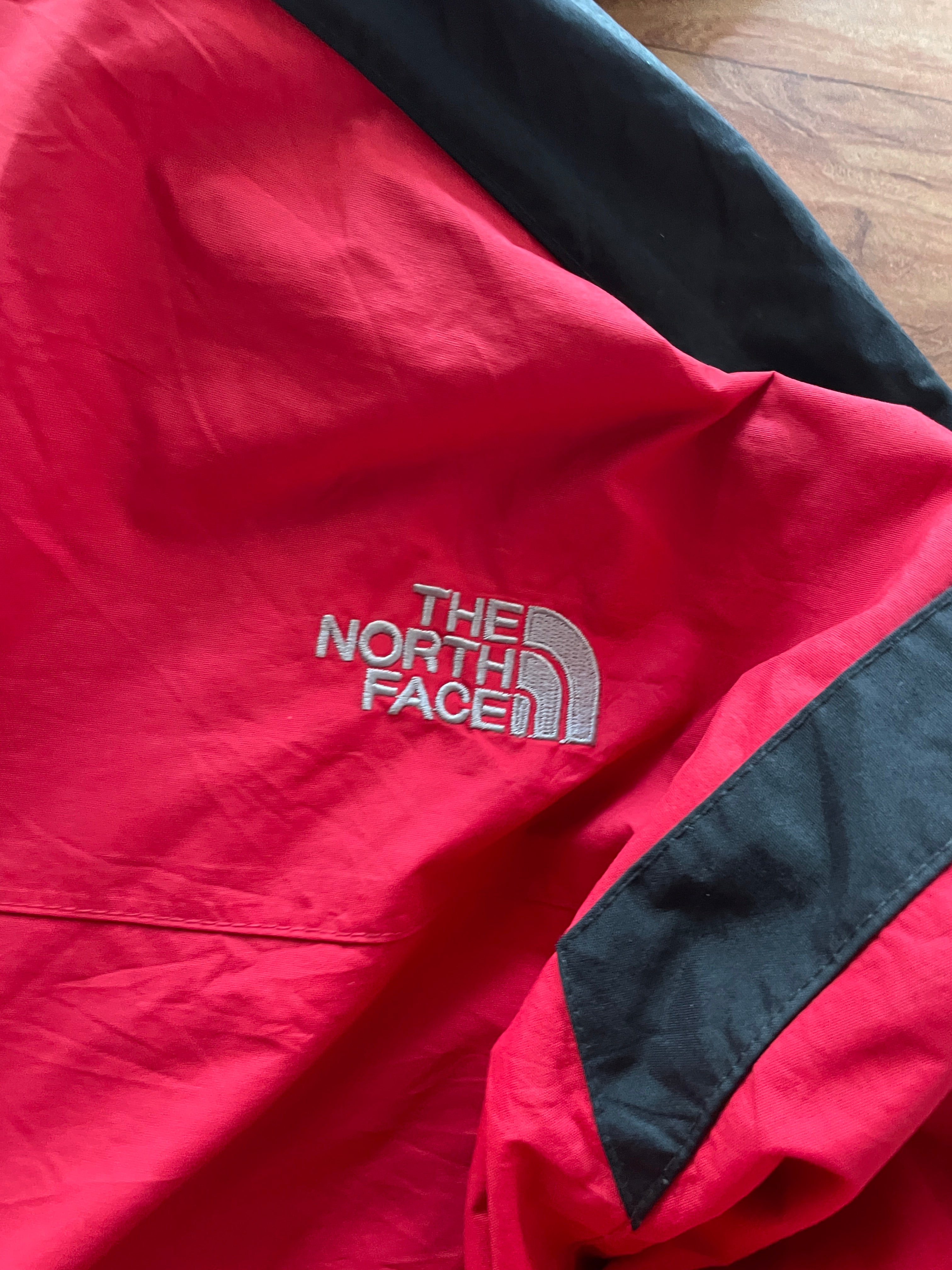 The north face (GORE-TEX HYVENT )