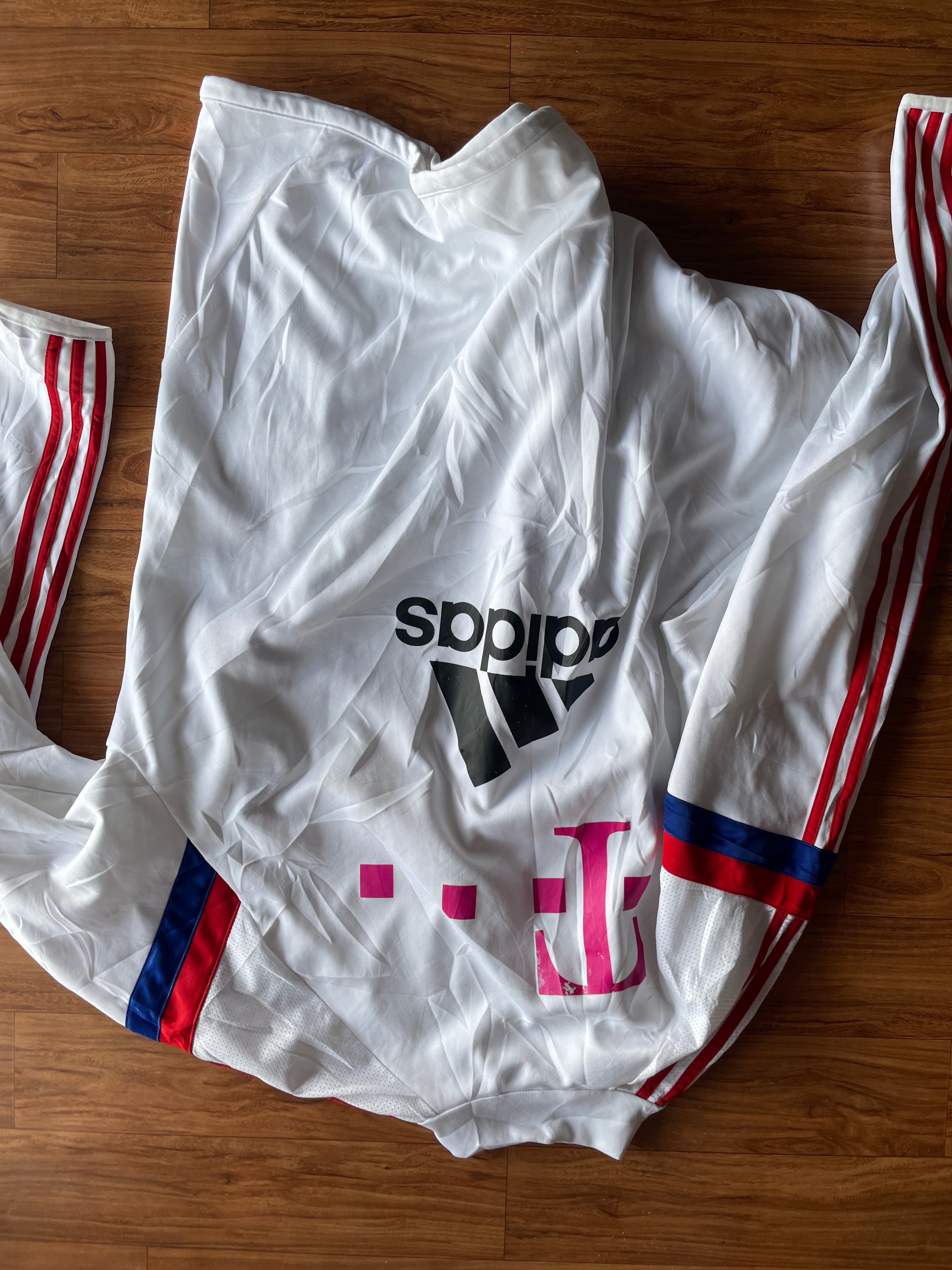 Bayern Munich(C50-52 L29)
