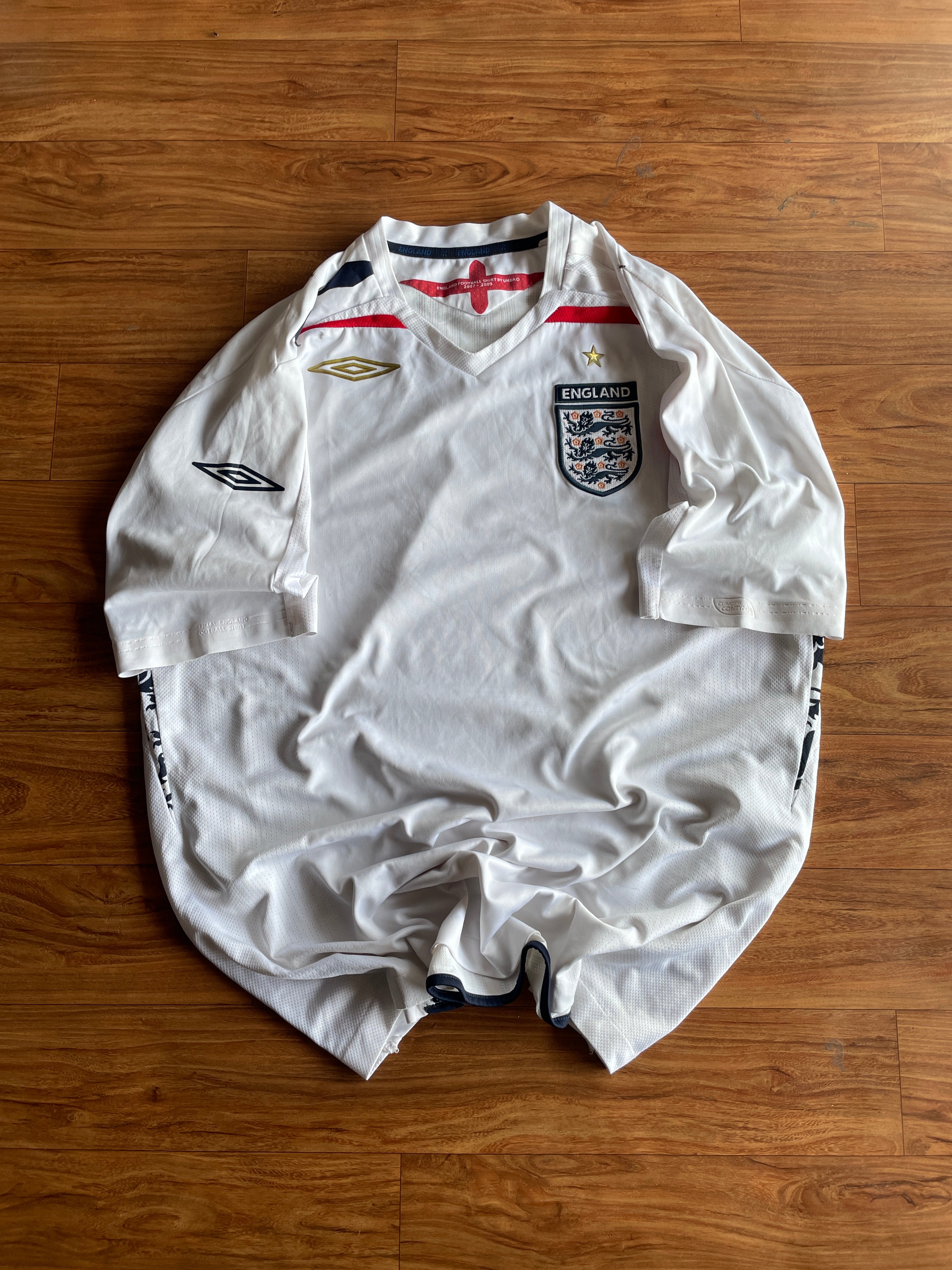 Vintage 2007/9 England jersey