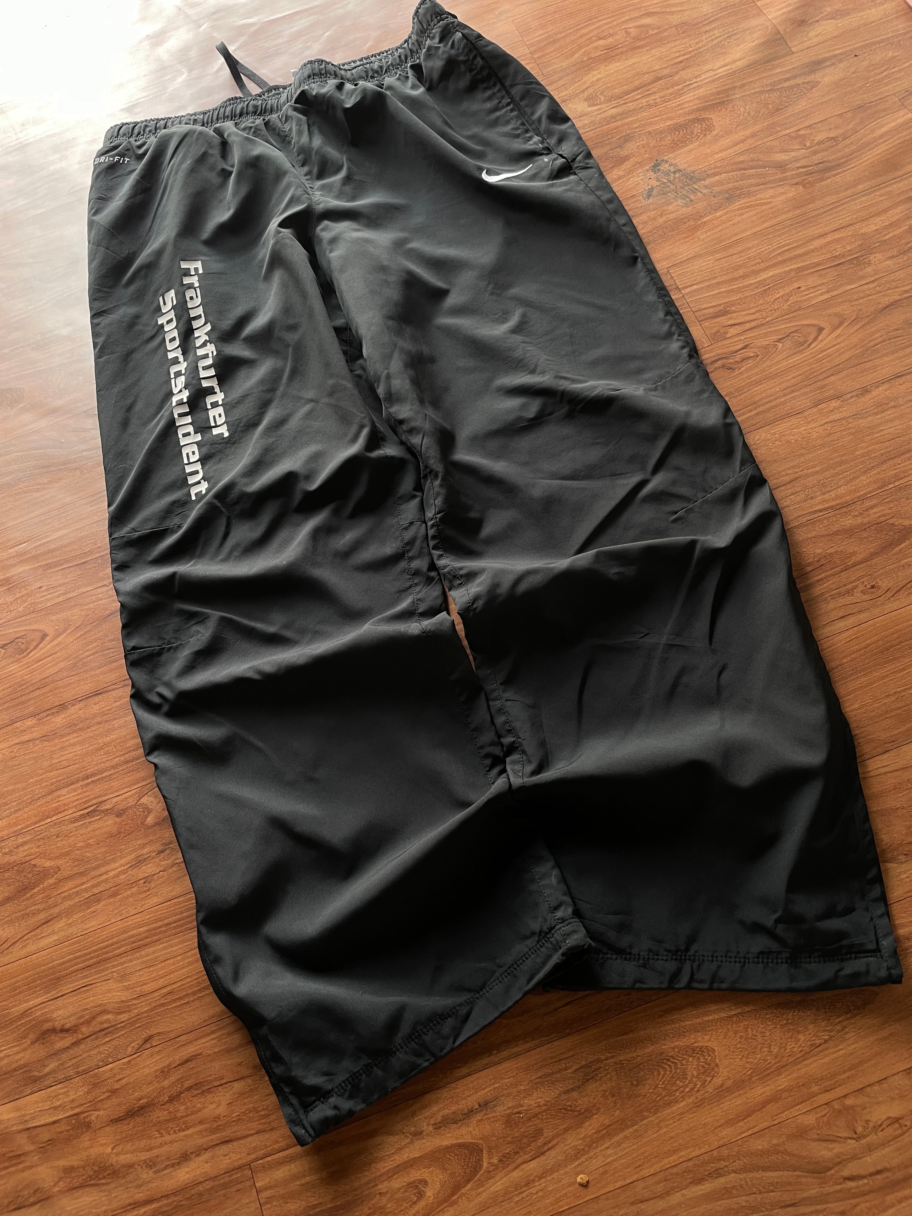 Nike baggy