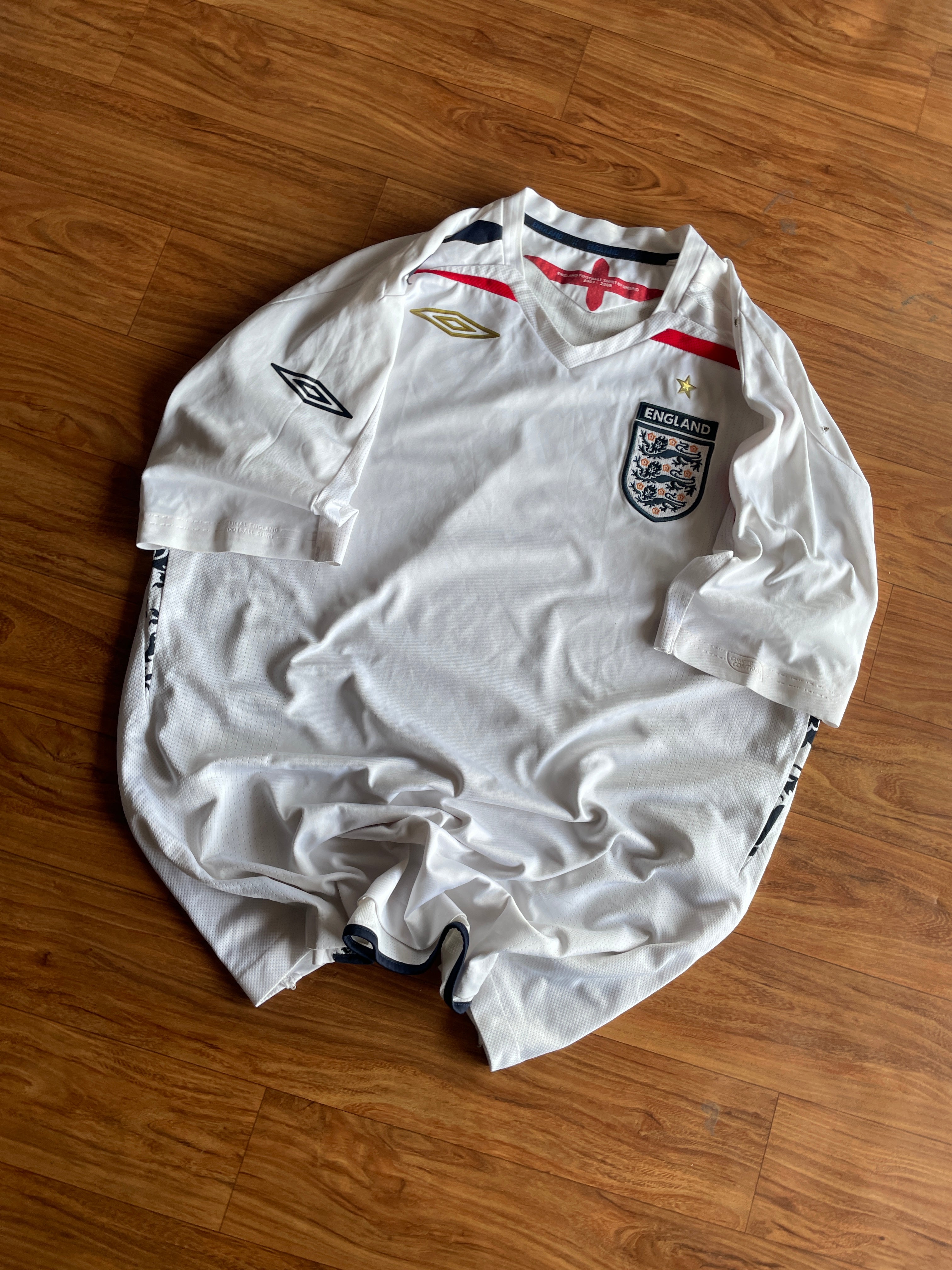 Vintage 2007/9 England jersey