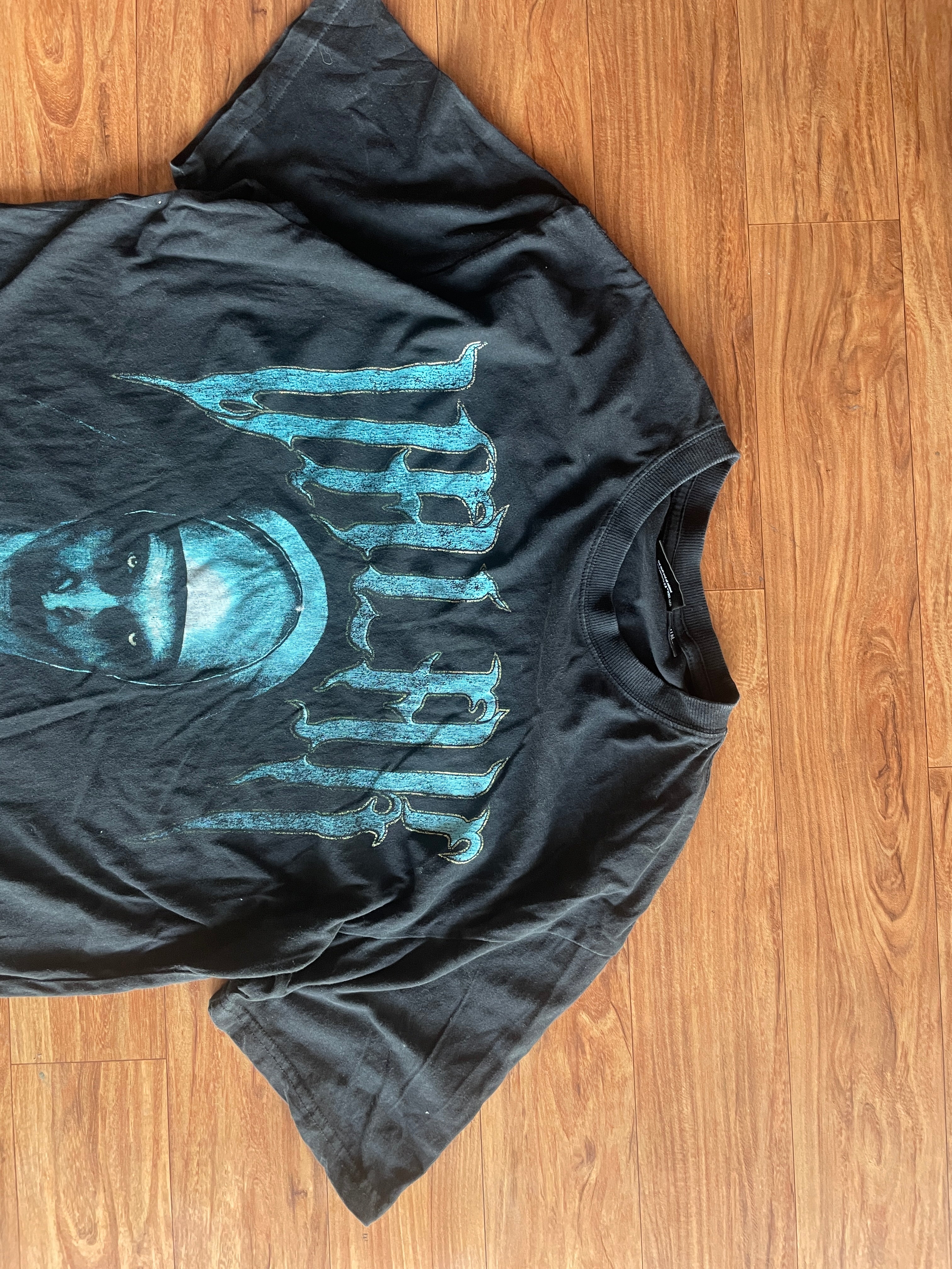 The nun tee-L