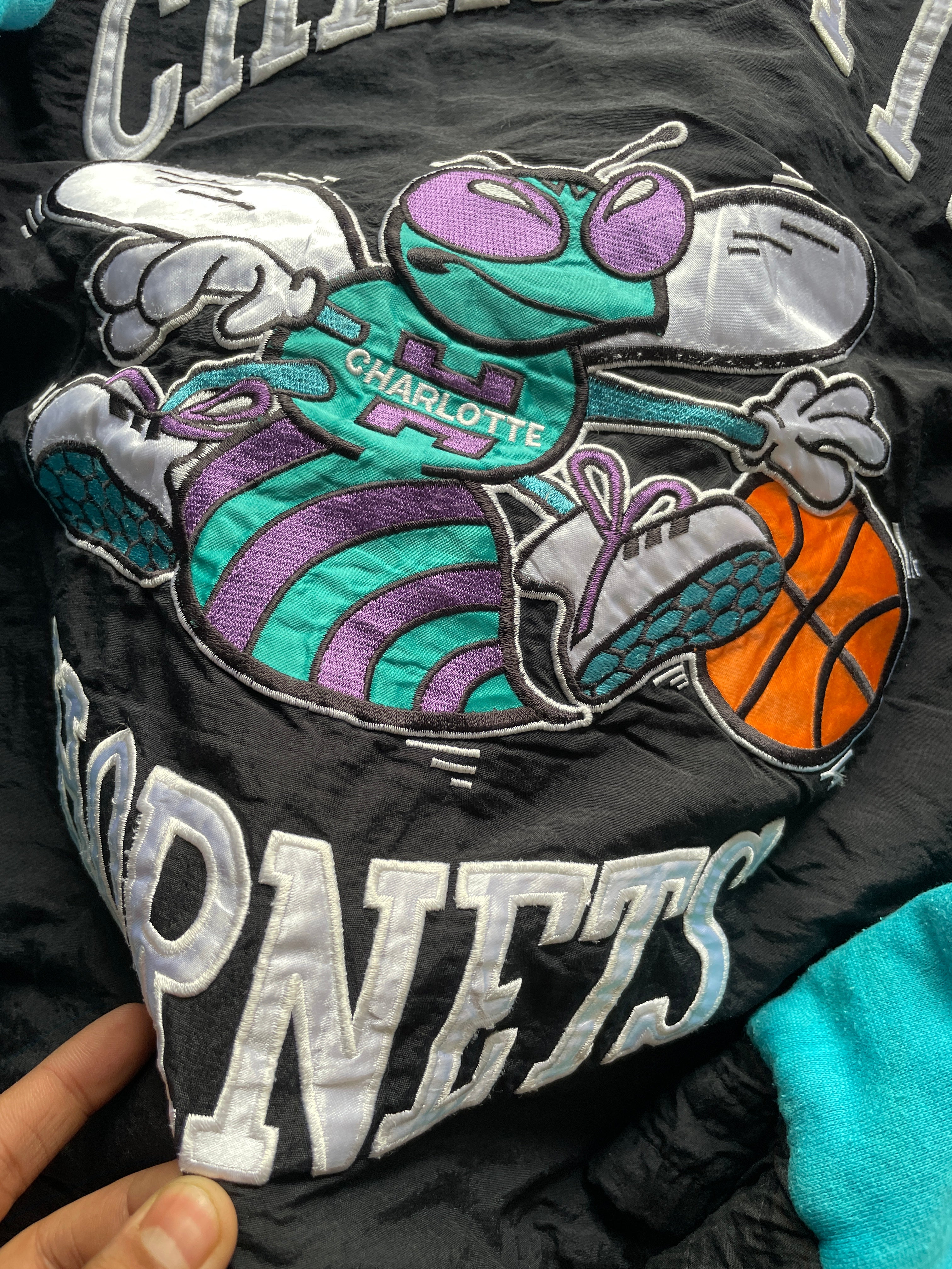 vintage 90s Charlotte Hornets NBA (reversible)