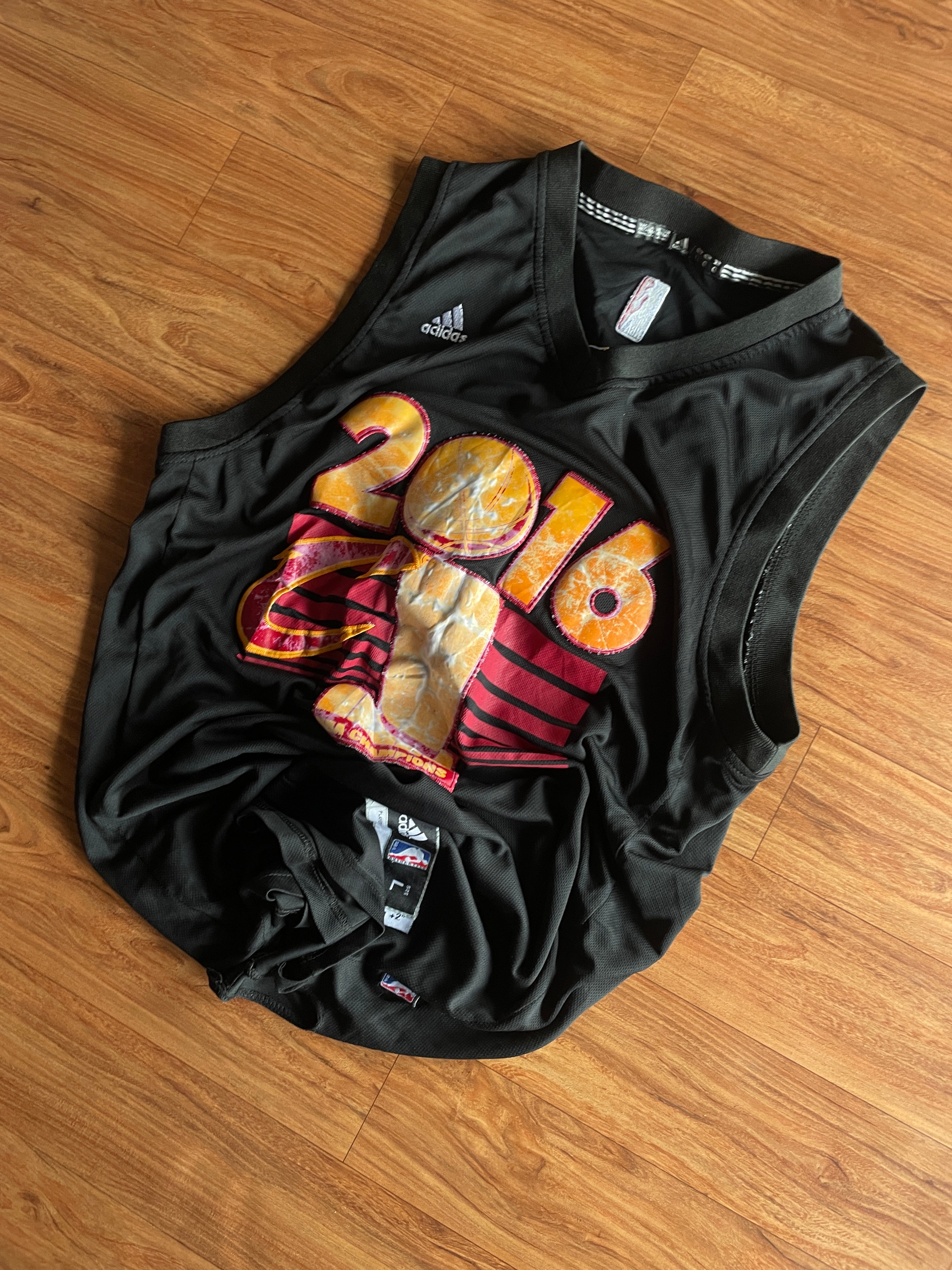 Cavs Championship James -L