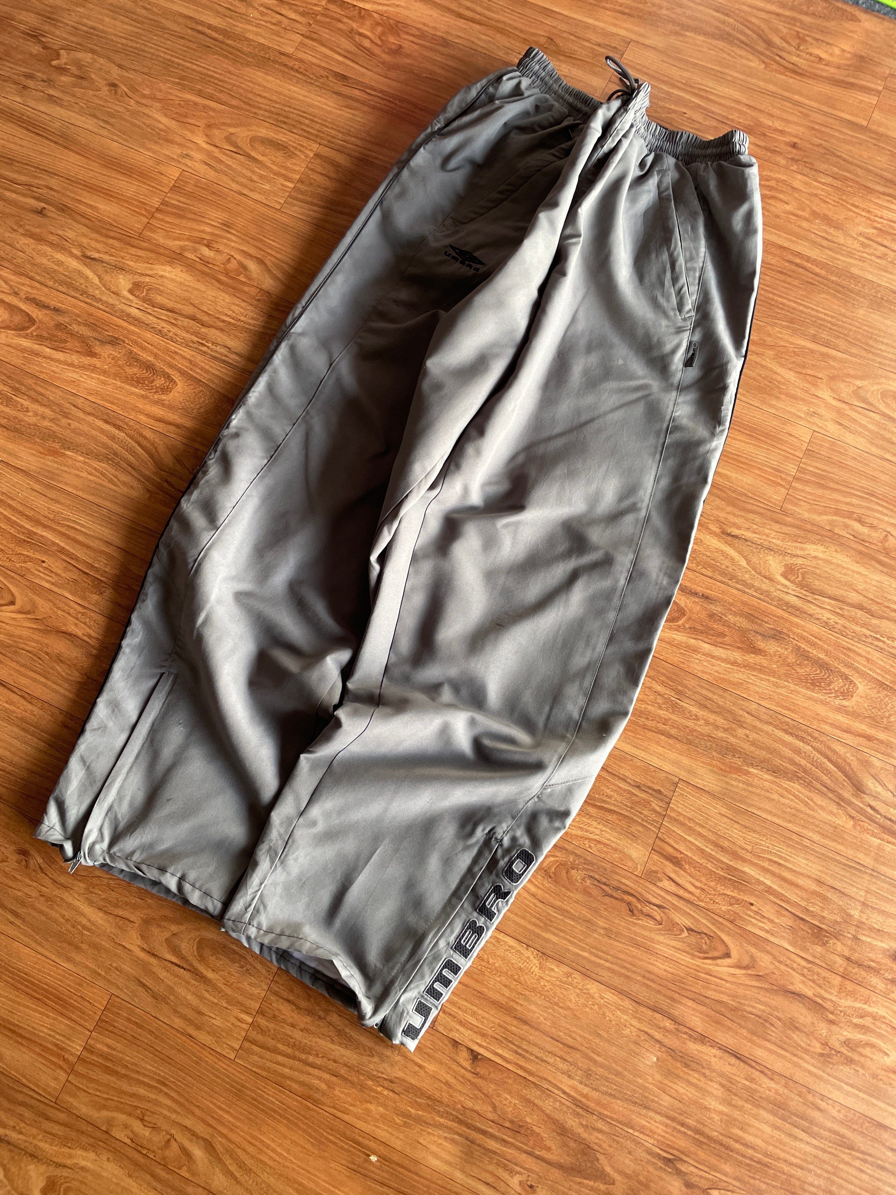 Vintage Umbro(W28-30 L40.5)