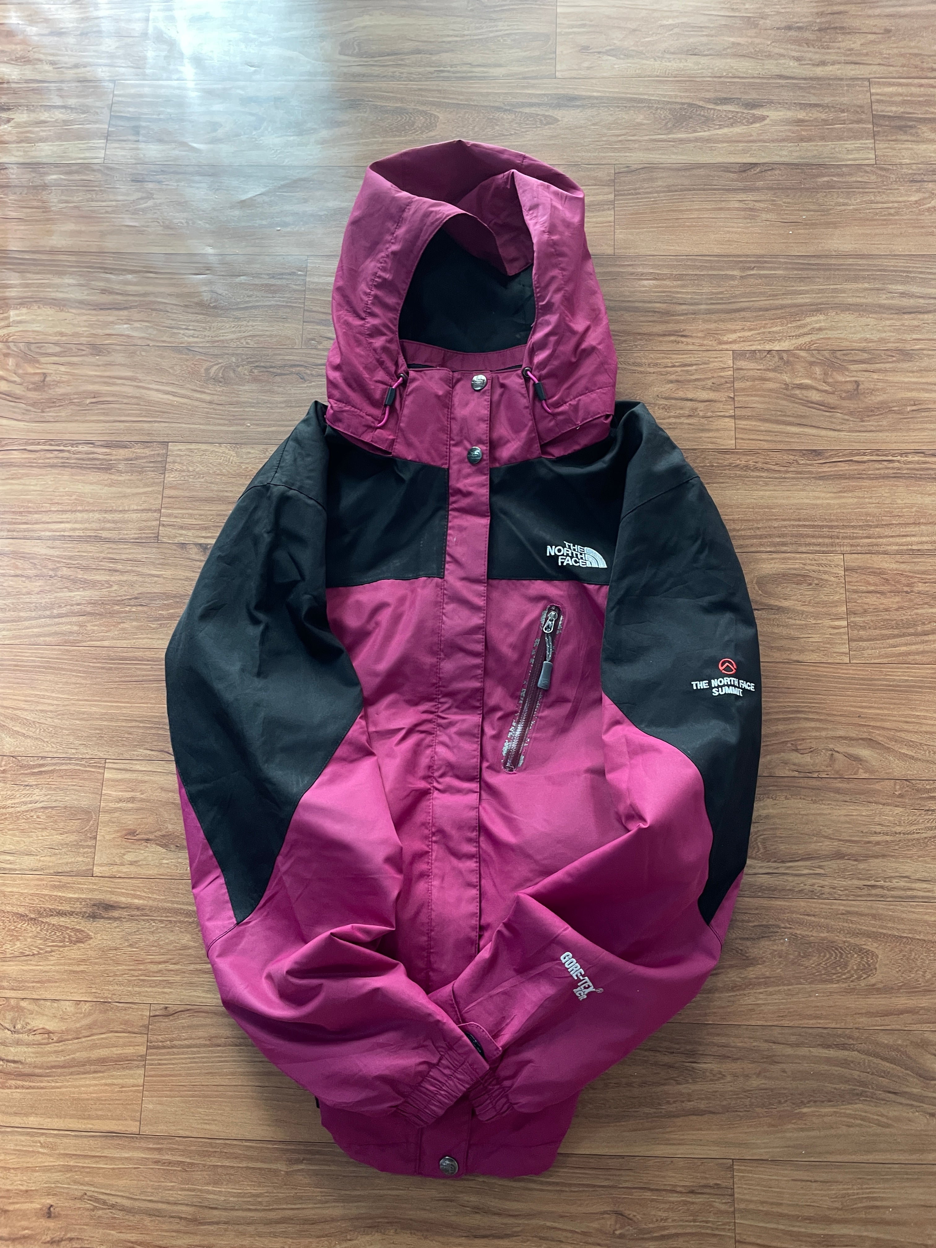 The north face (GORE-TEX XCR)