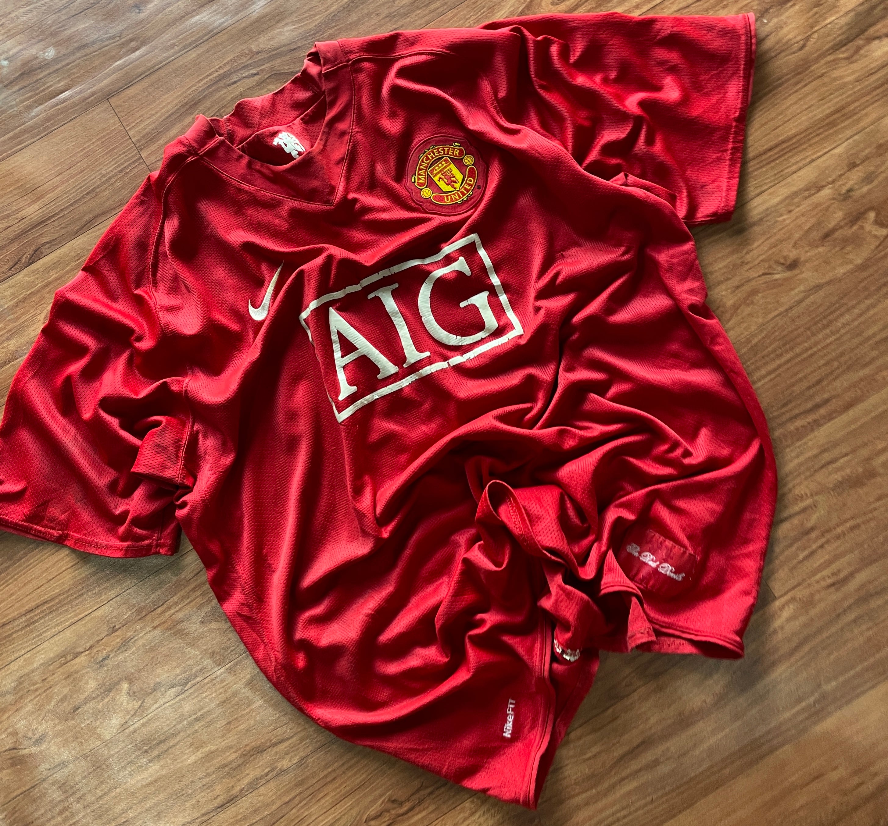 Manchester United 2007-08 home jersey
