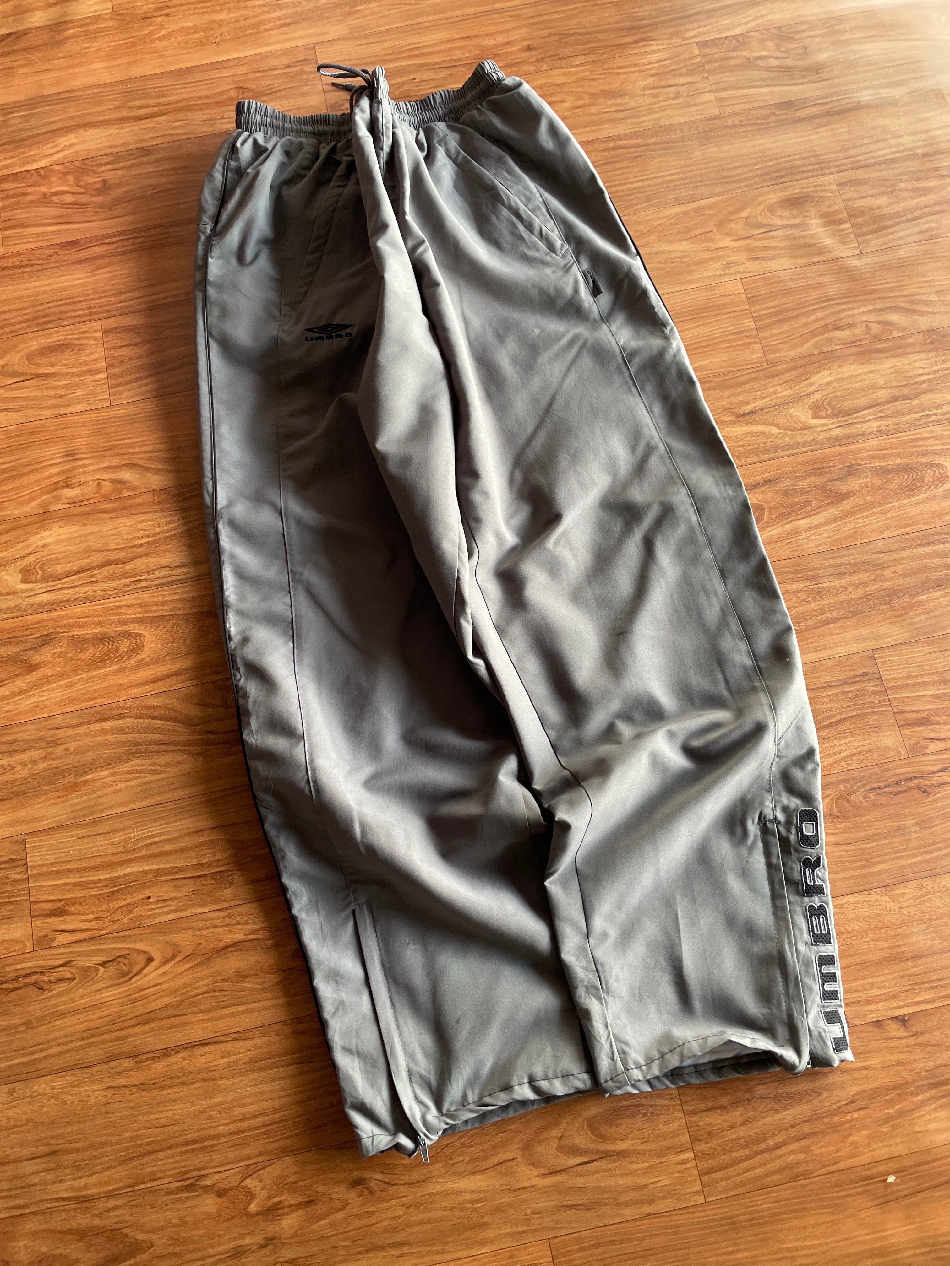 Vintage Umbro(W28-30 L40.5)