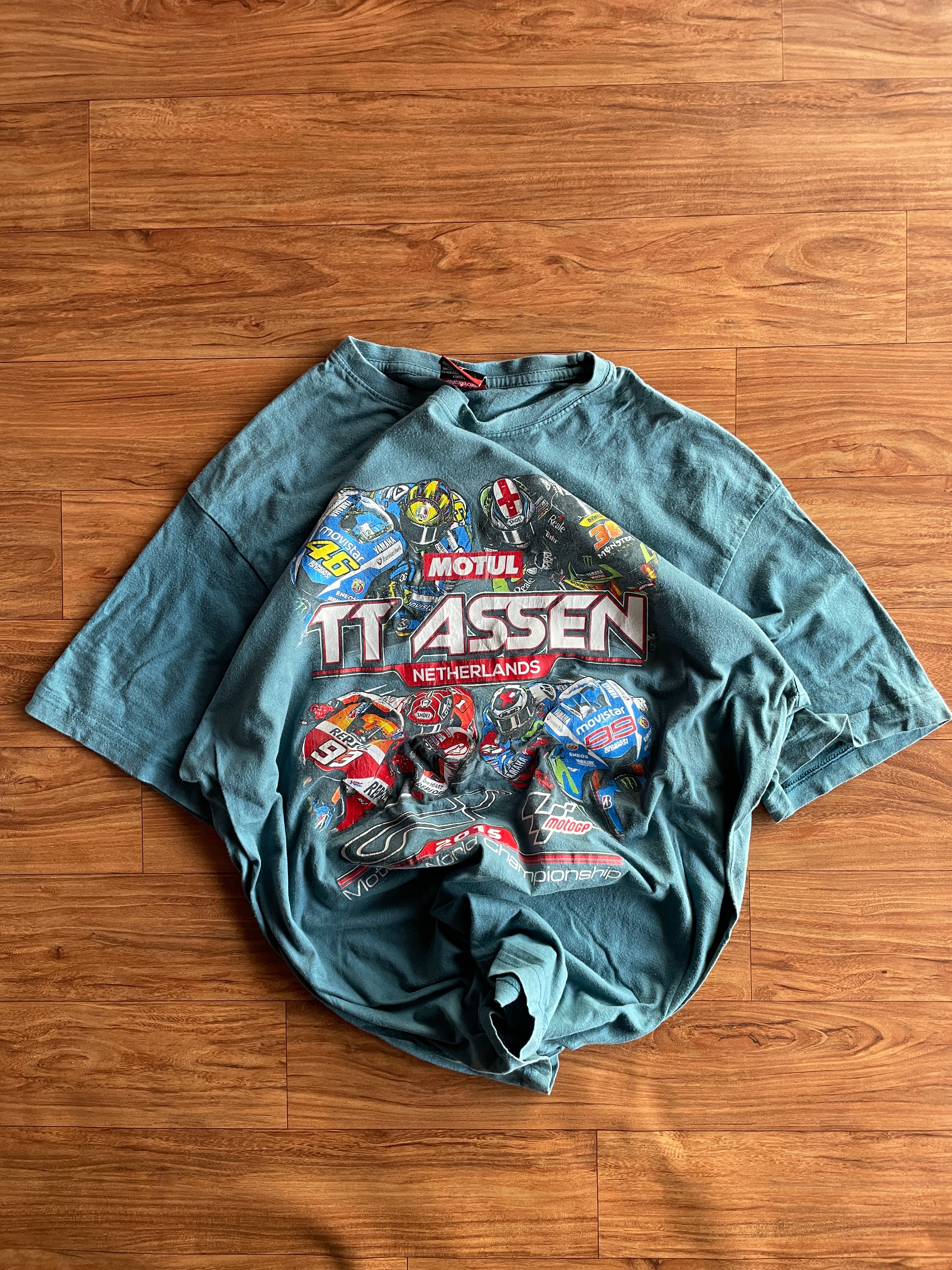 Tee