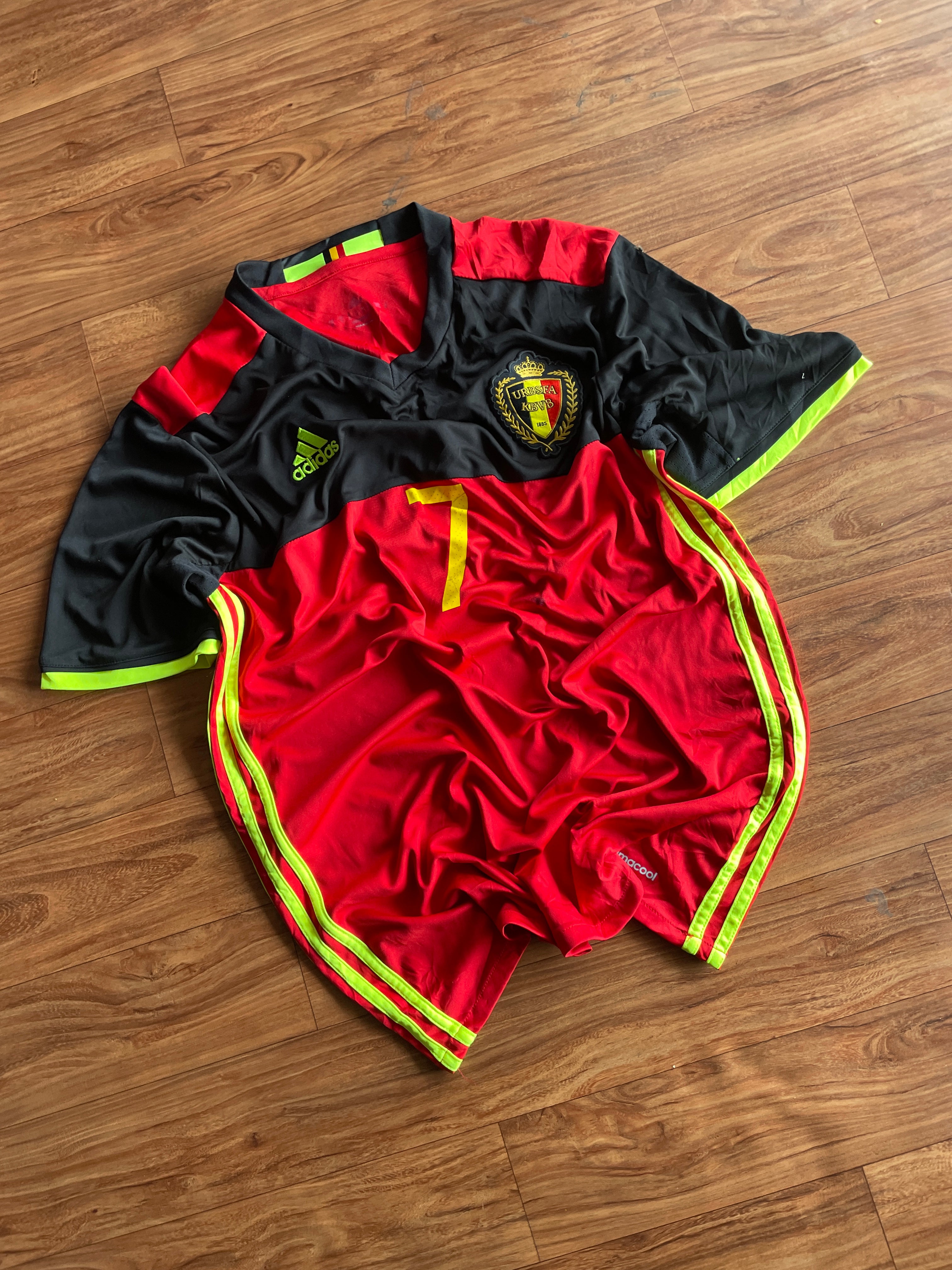 Belgium national football home jersey from the 2016-2017