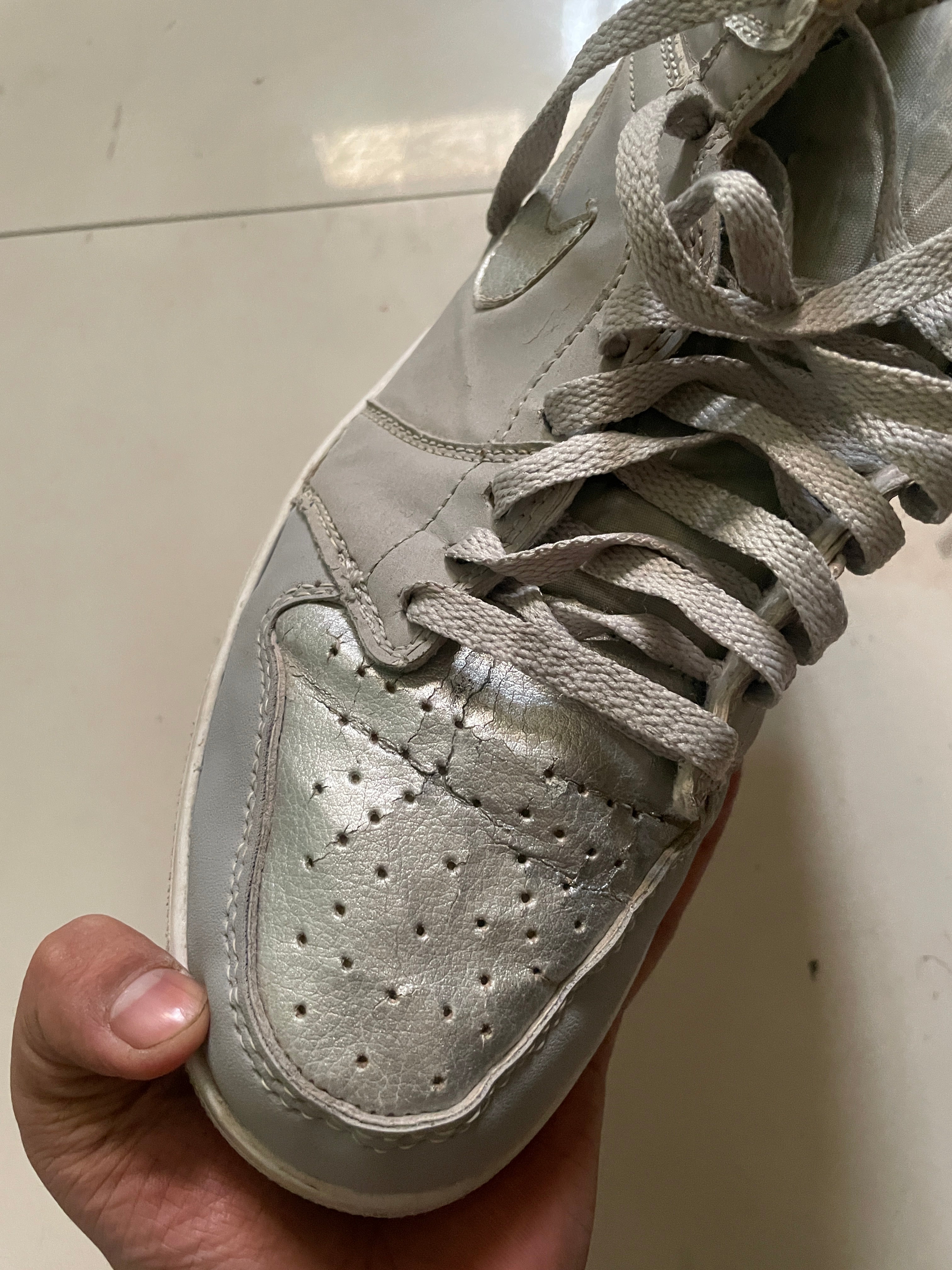 JORDAN 1 RETRO- UK8.5