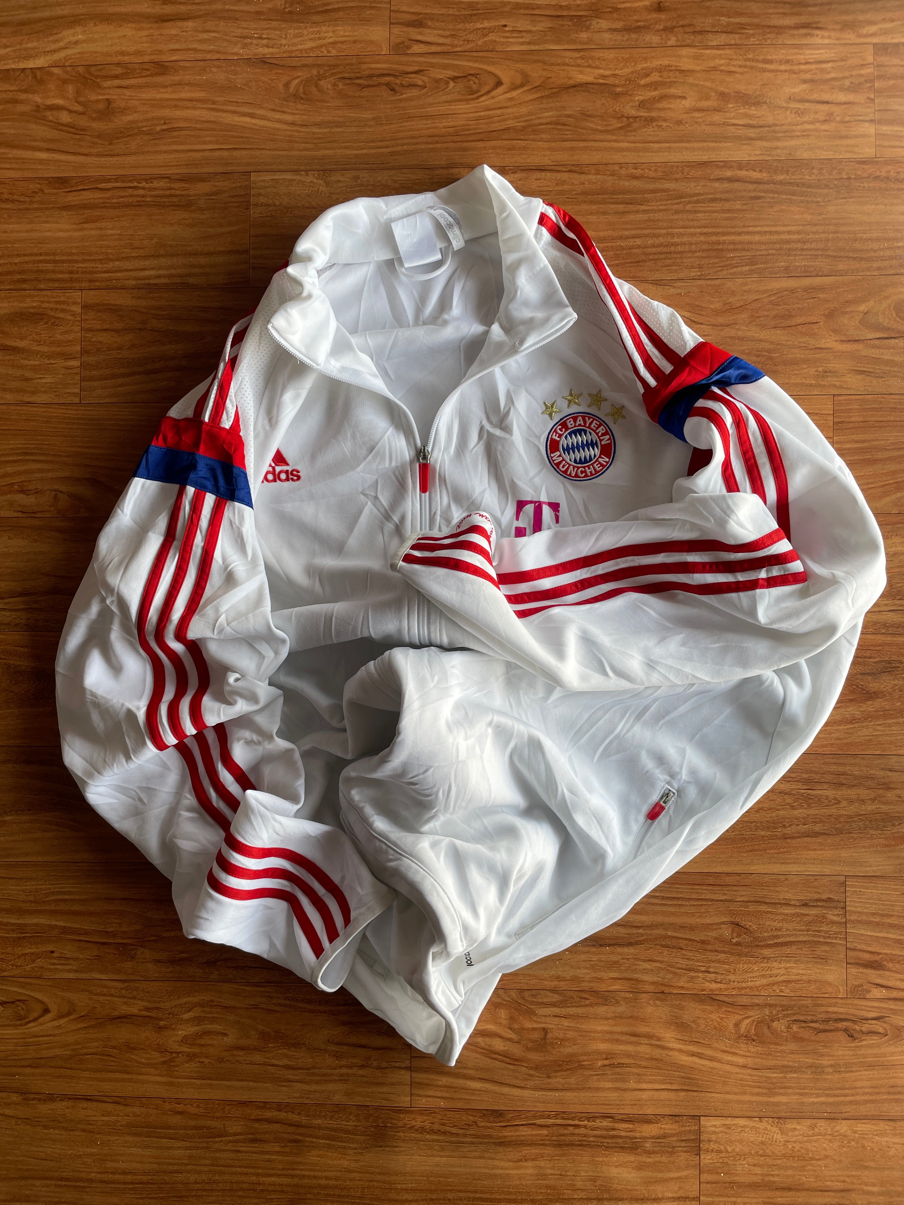 Bayern Munich(C50-52 L29)