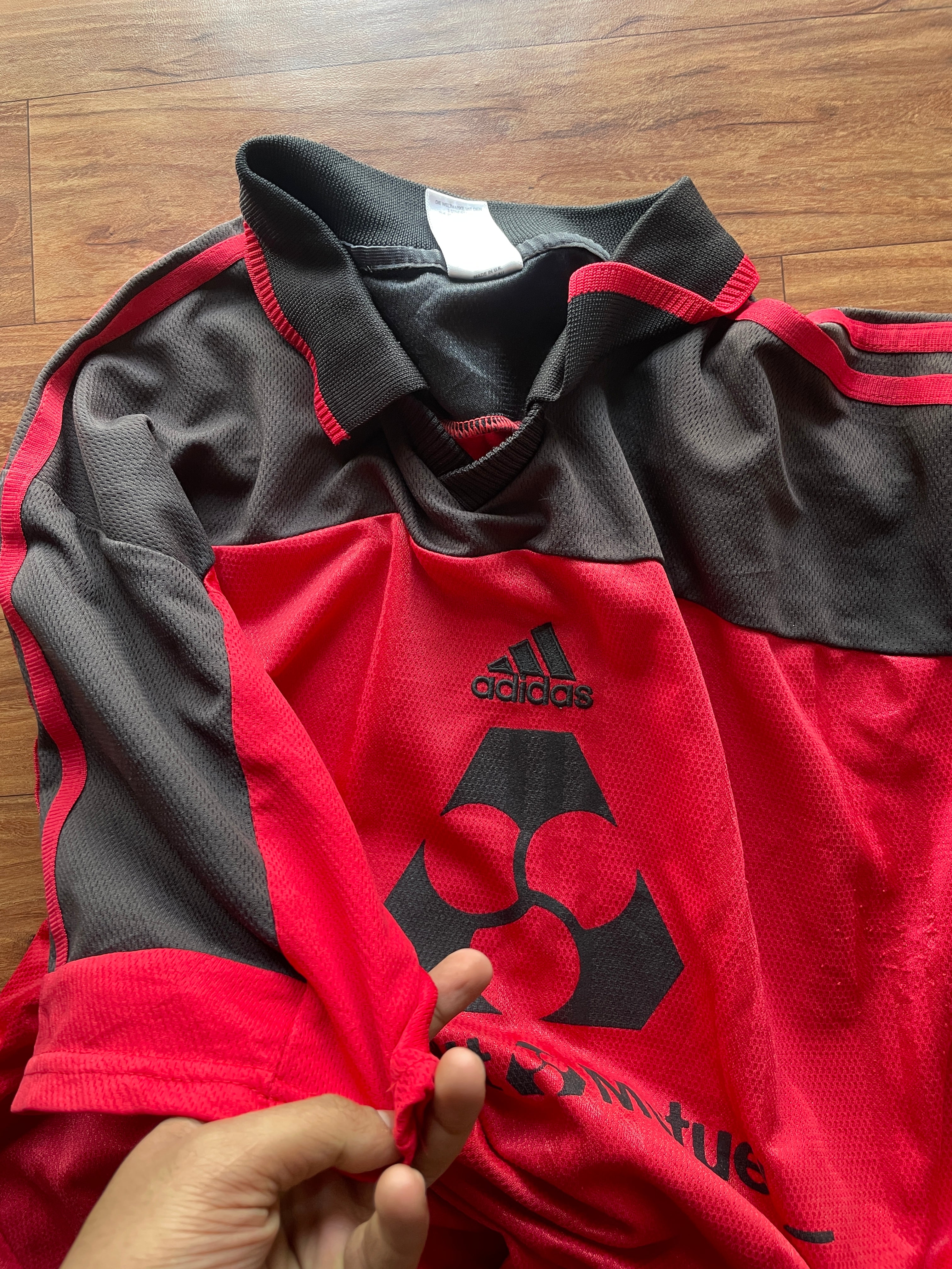 Vintage adidas tee