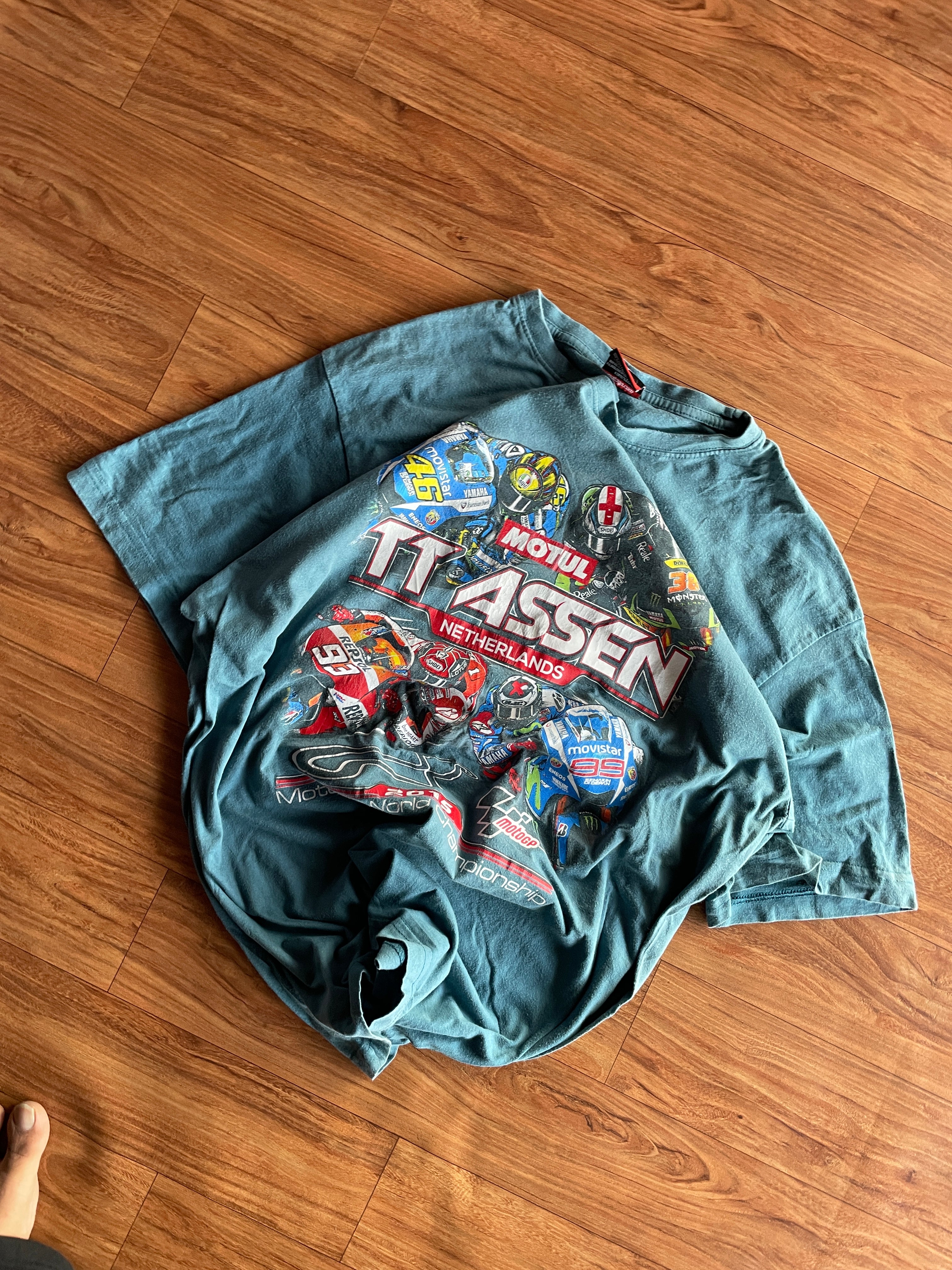Tee