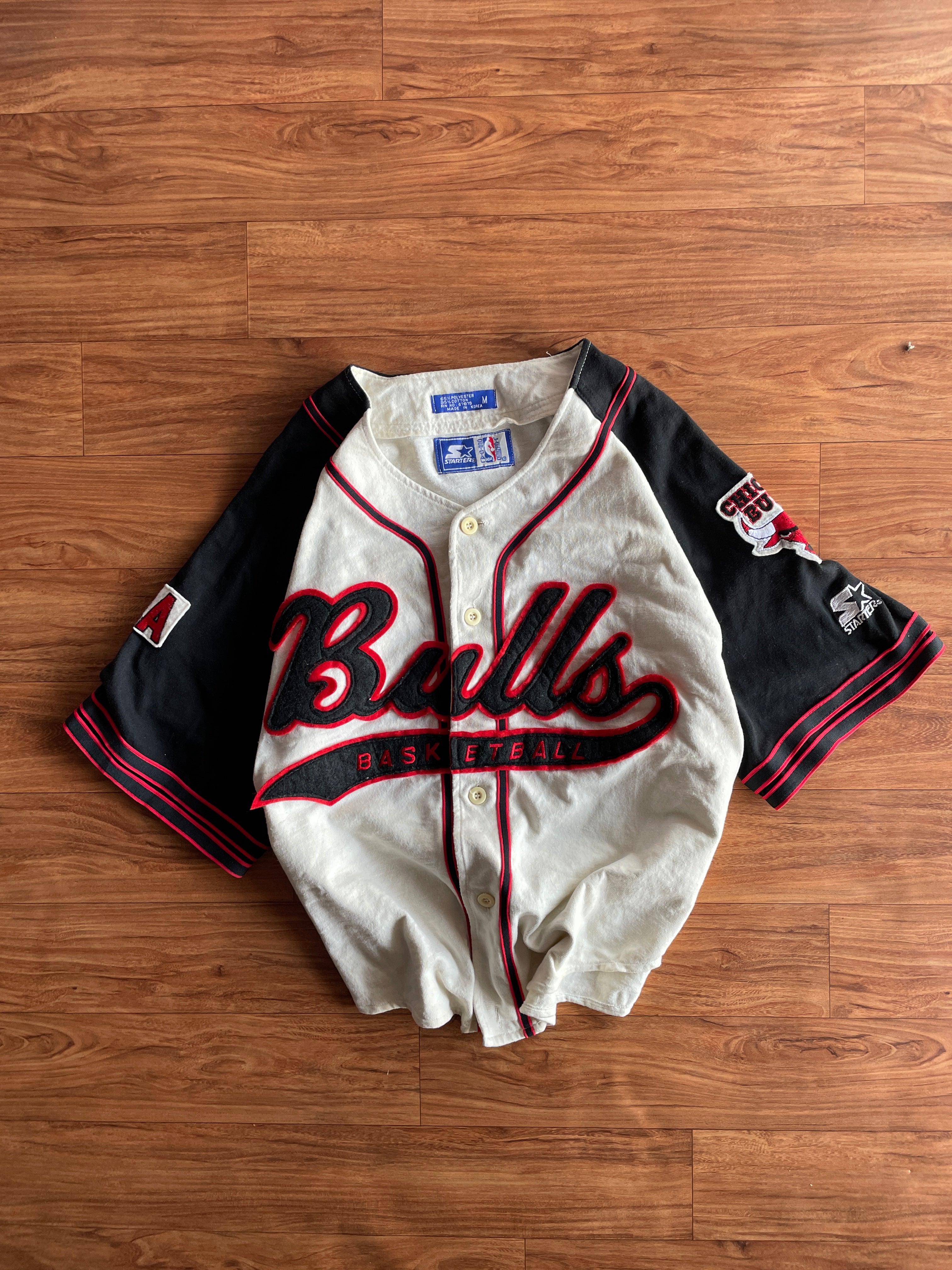 Chicago Bulls Jersey (VTG) - White Script Baseball Jersey by Starter - Men's MED