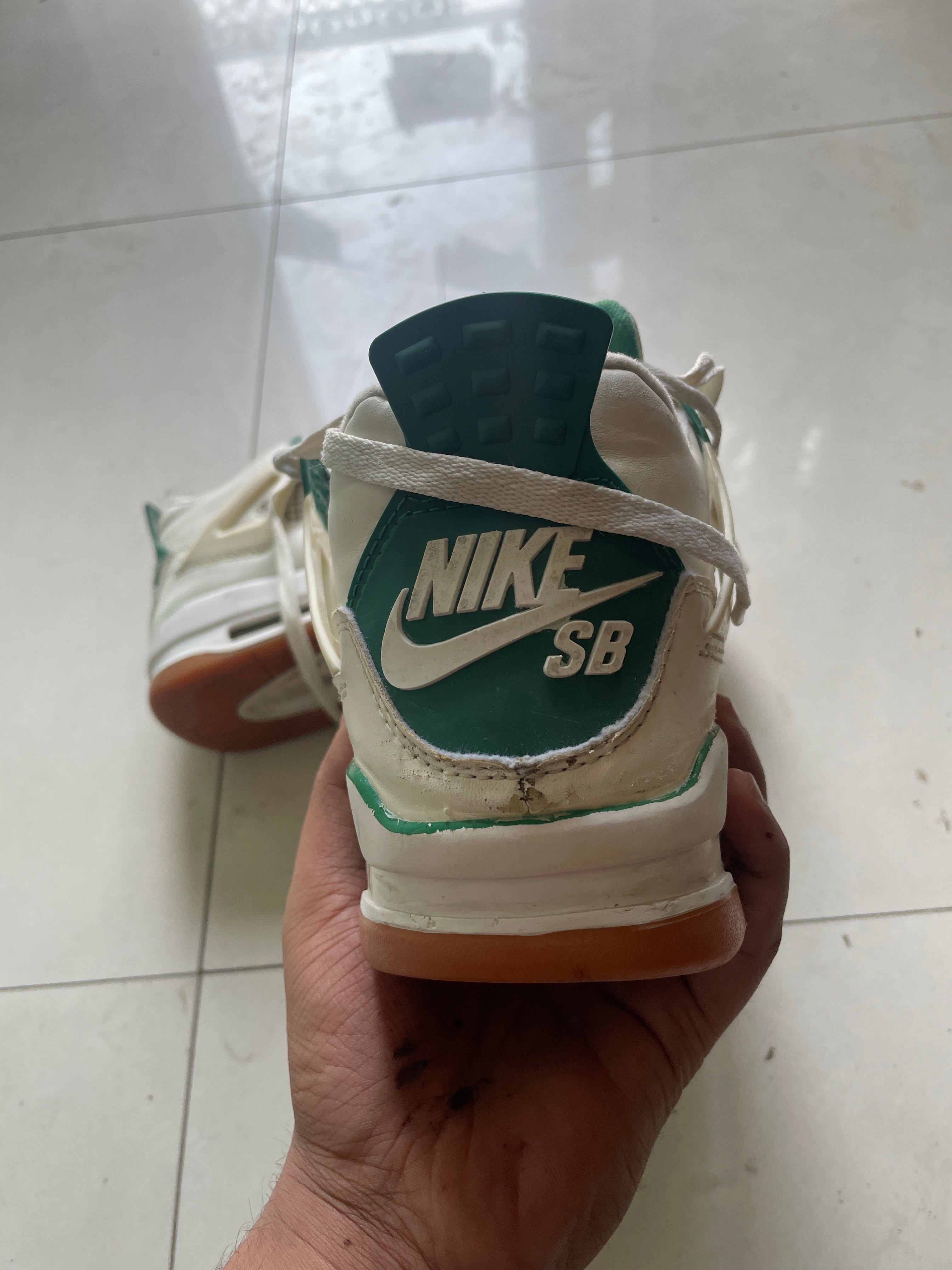 Jordan 4’s- Uk8.5