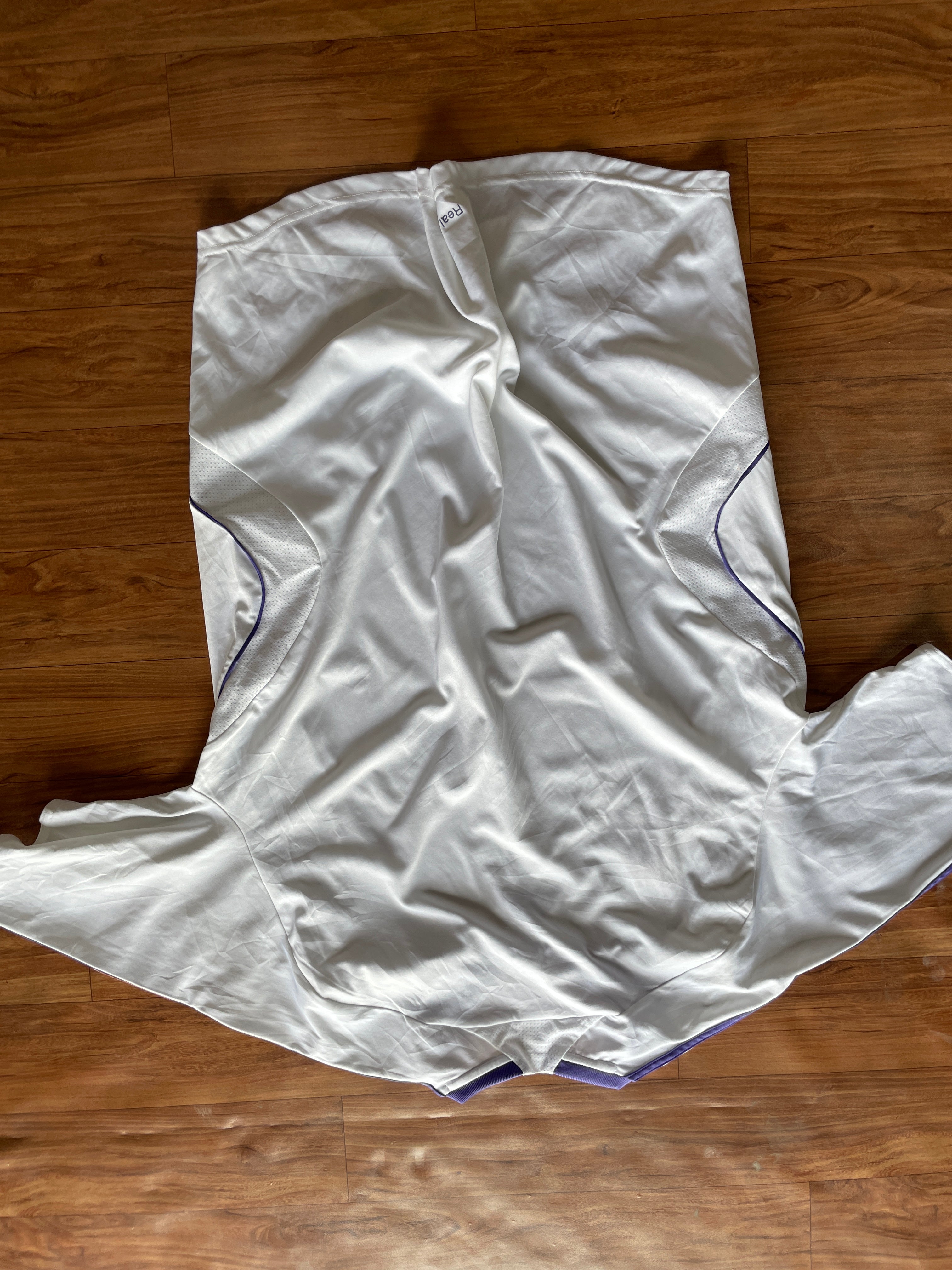 Real Madrid 2007-2008 home jersey