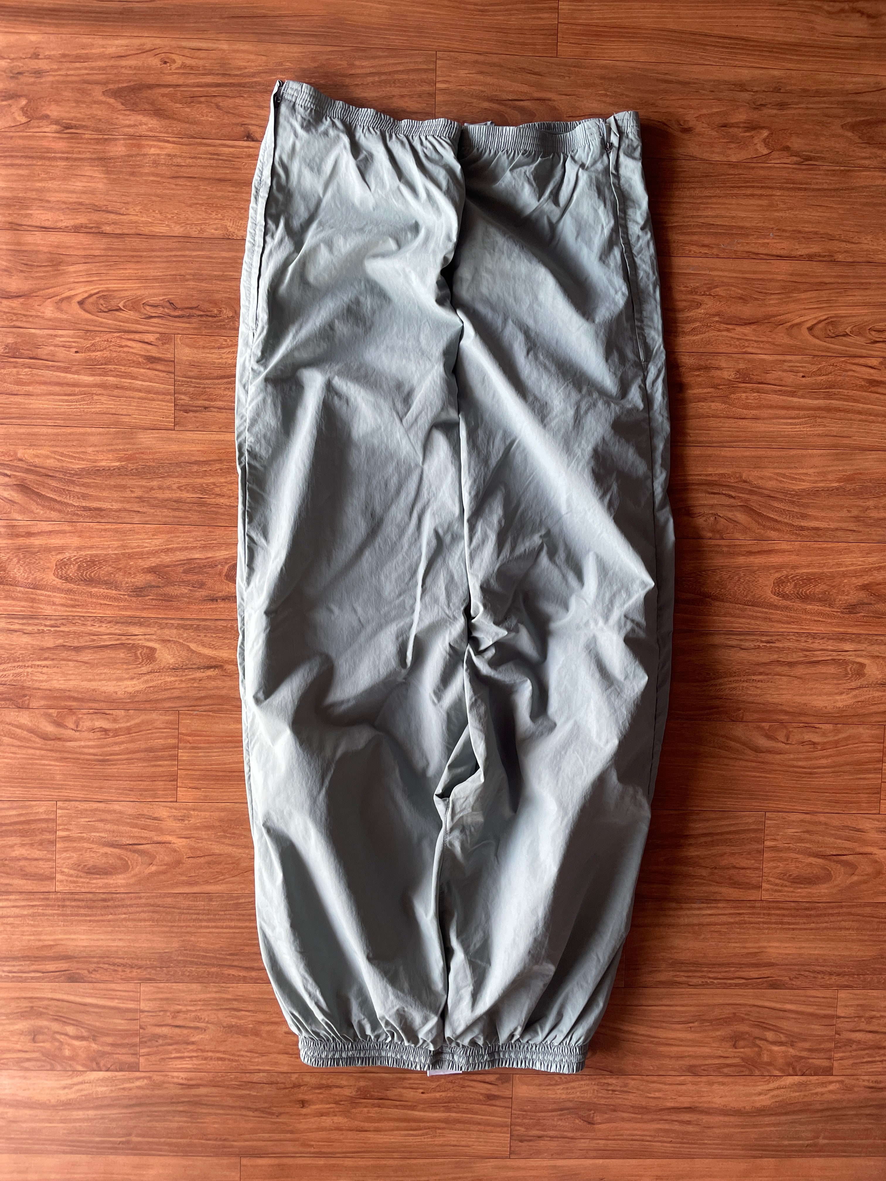 Light grey(W28-30 L39)