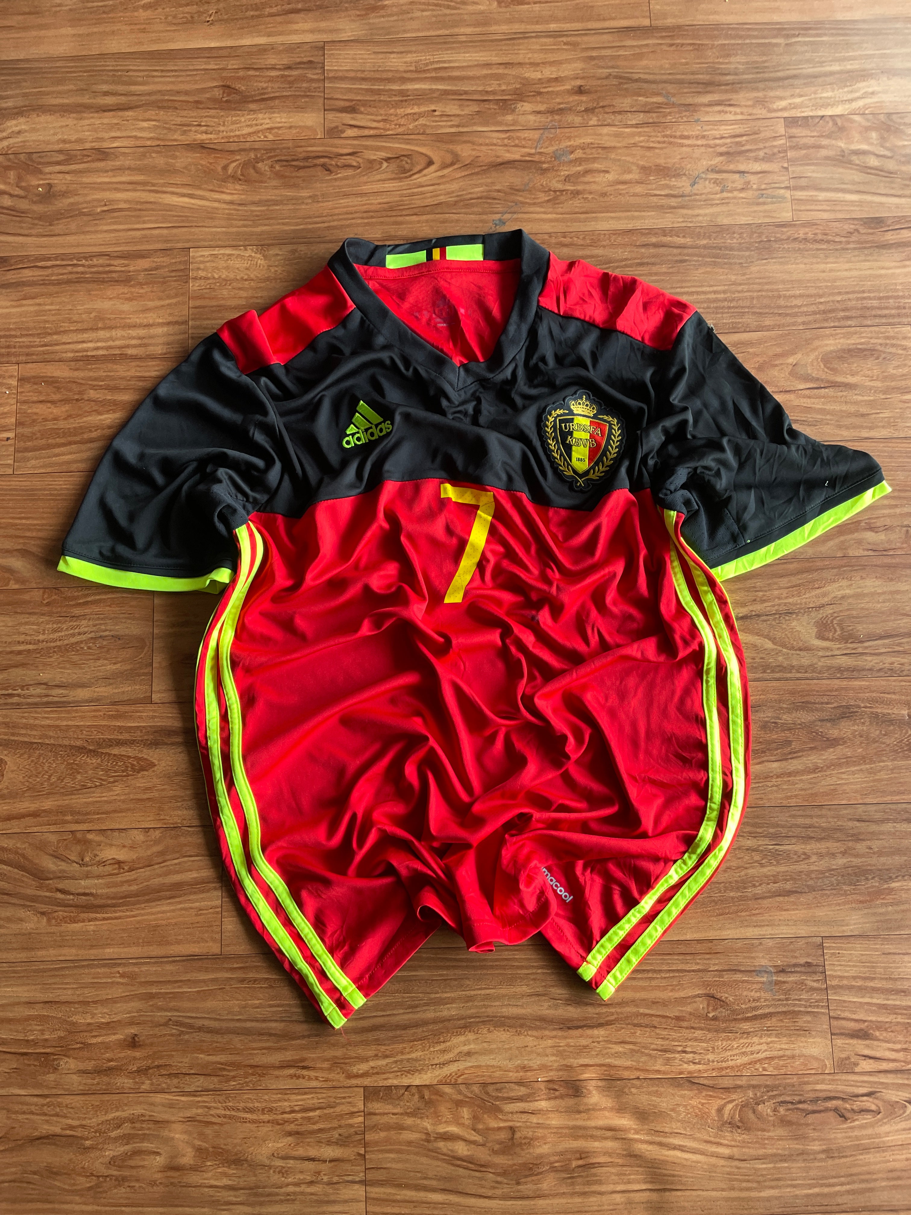 Belgium national football home jersey from the 2016-2017