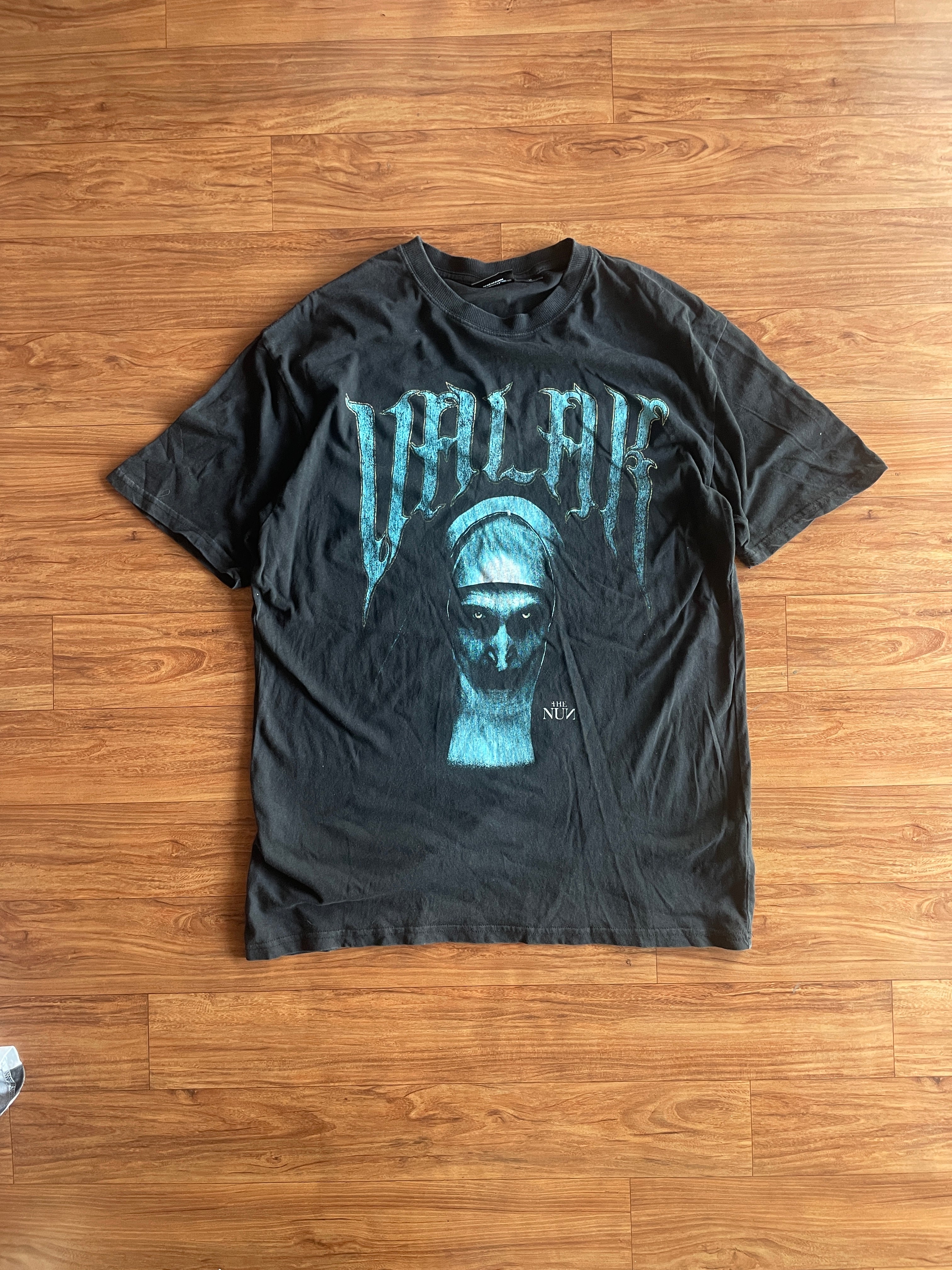 The nun tee-L