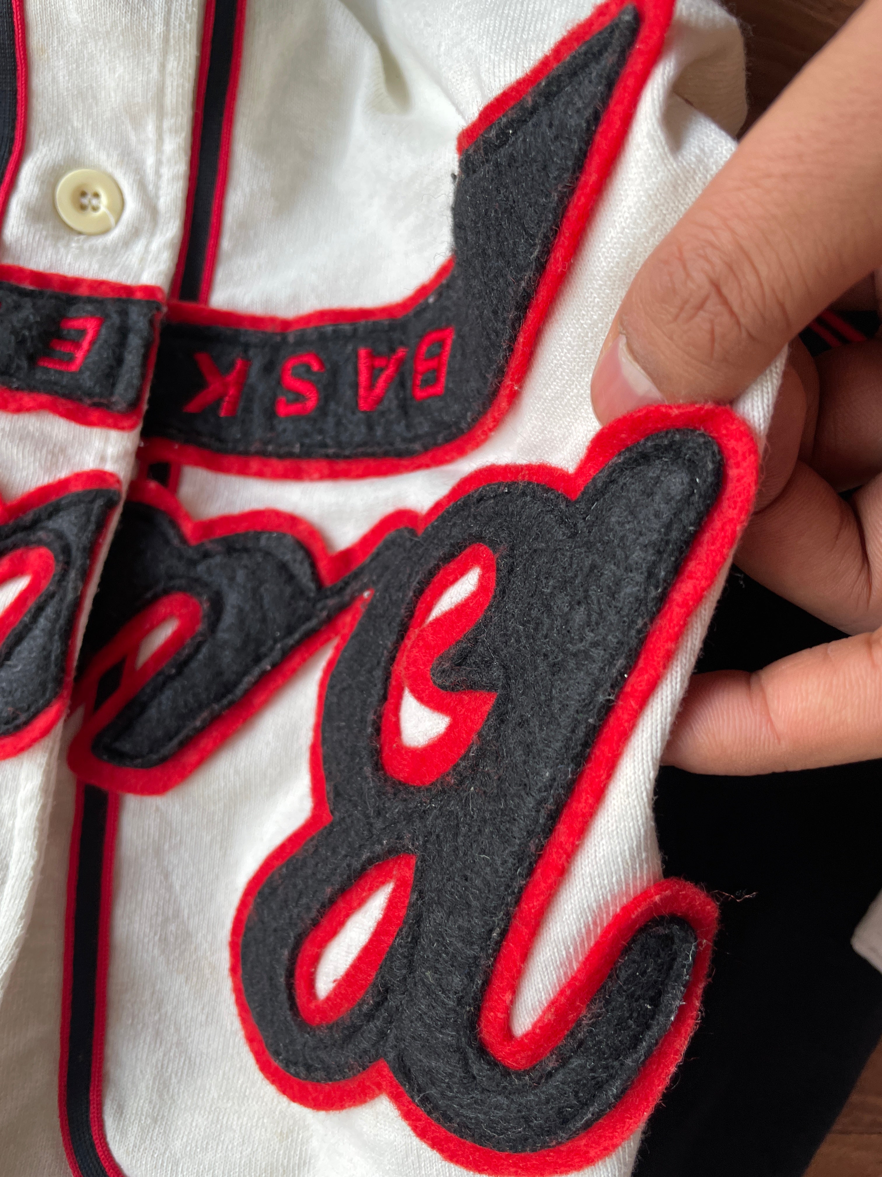 Chicago Bulls Jersey (VTG) - White Script Baseball Jersey by Starter - Men's MED