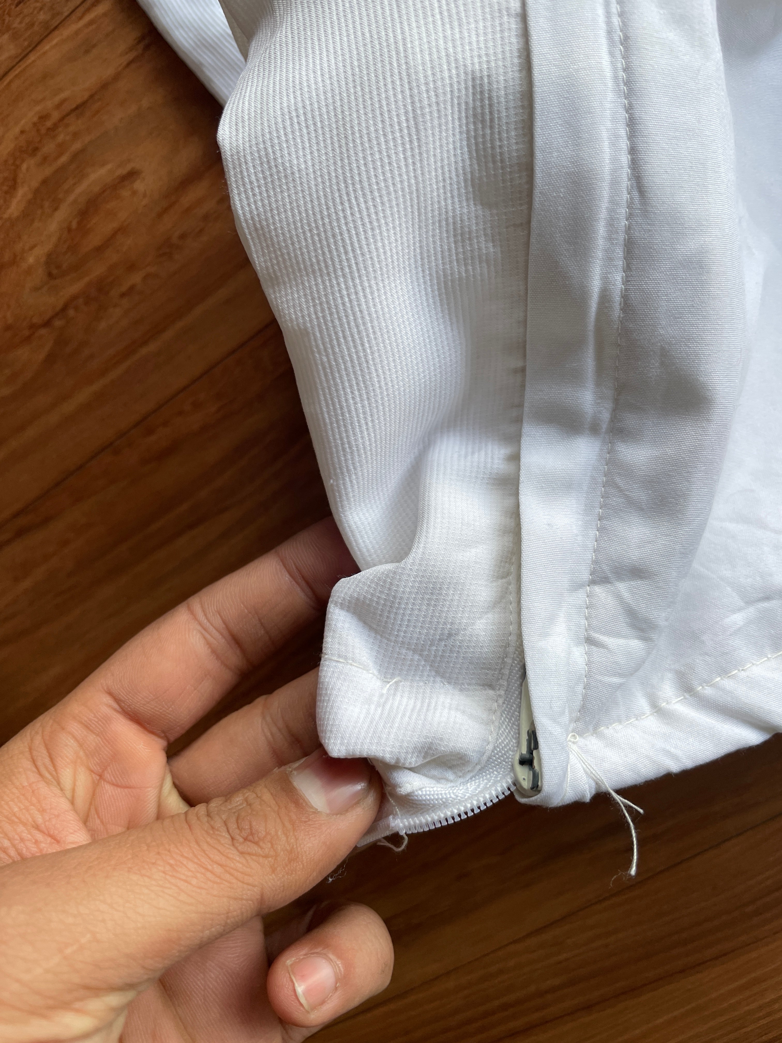white 3 stripe(W32-34 L39)