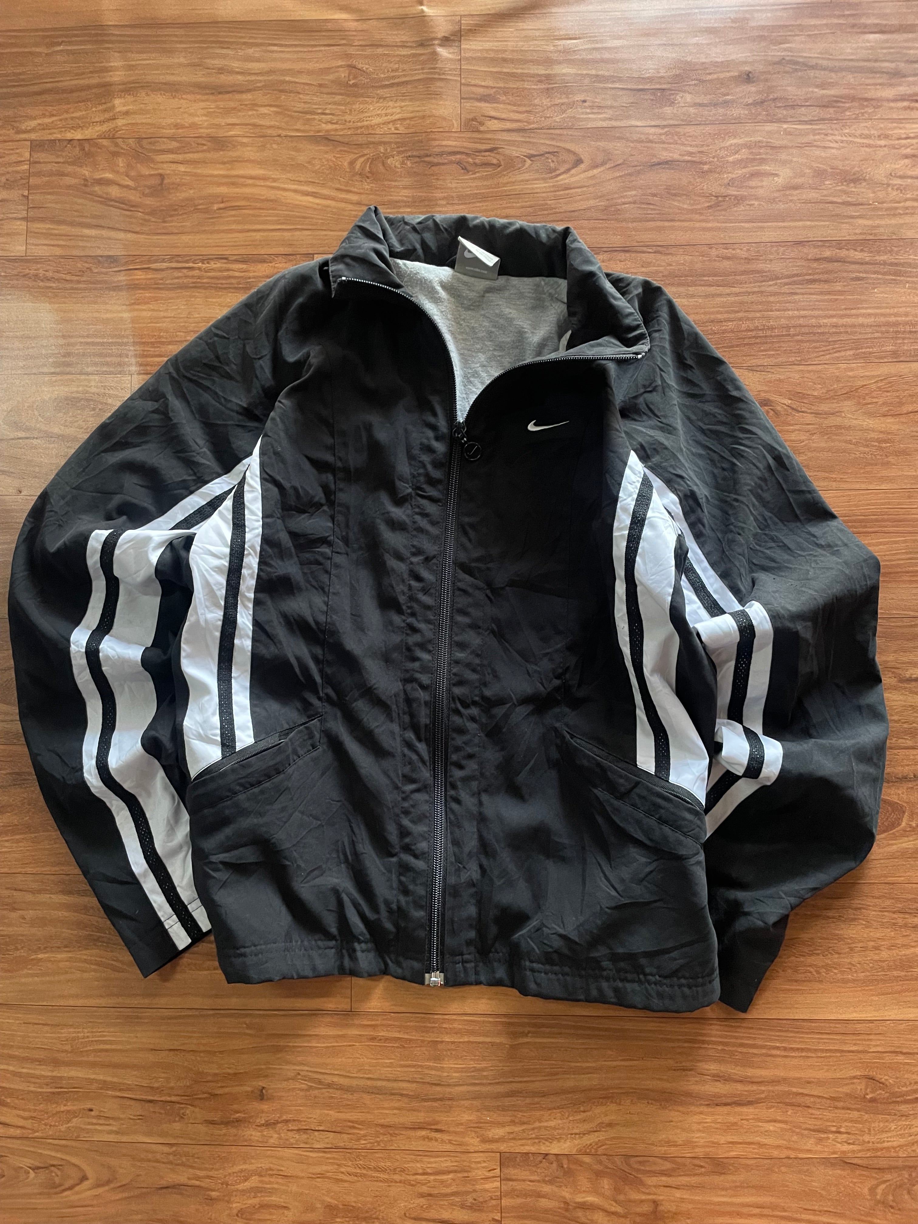 Nike jacket size s