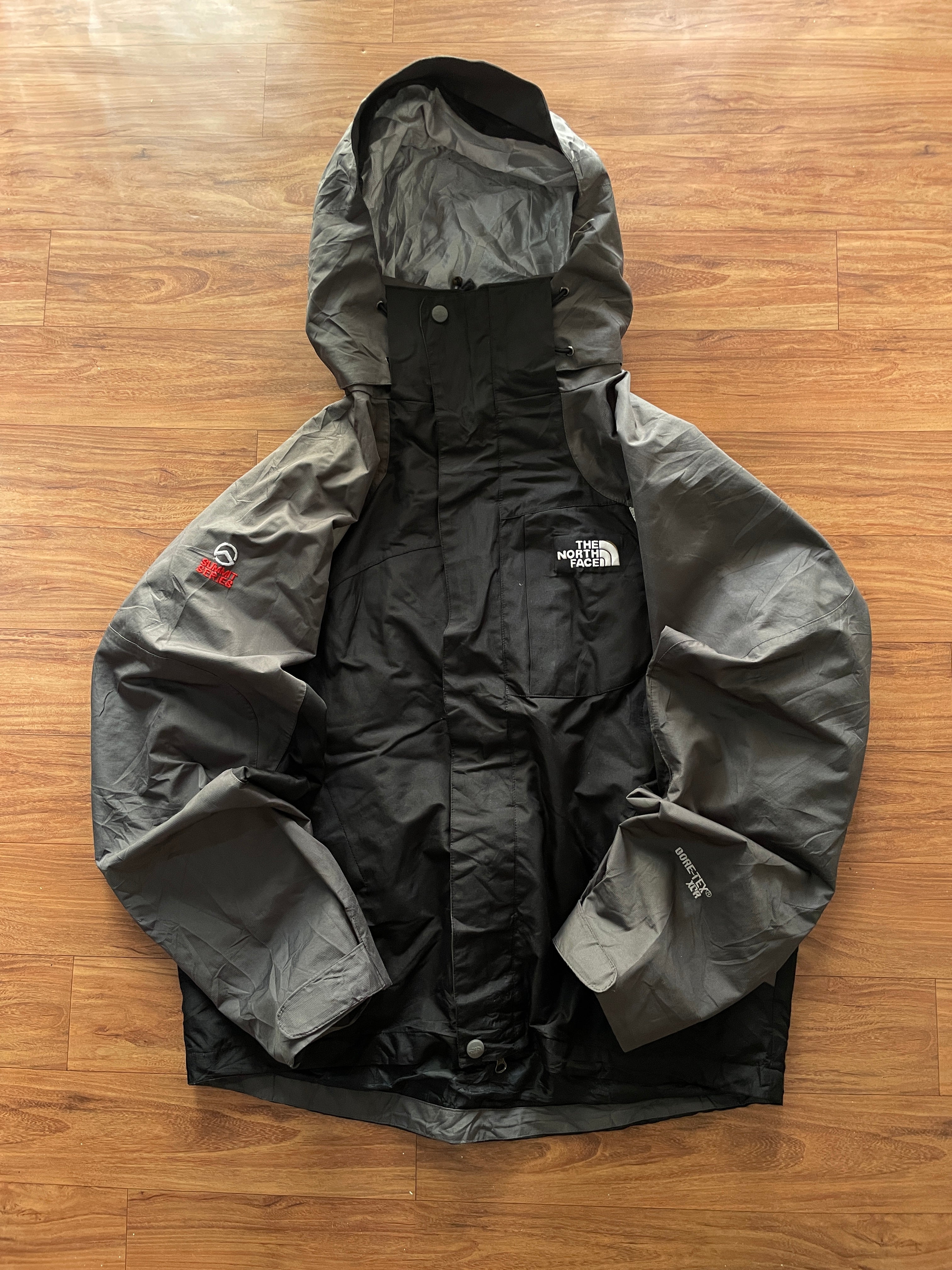 The north face (Summit series gore-tex xcr)