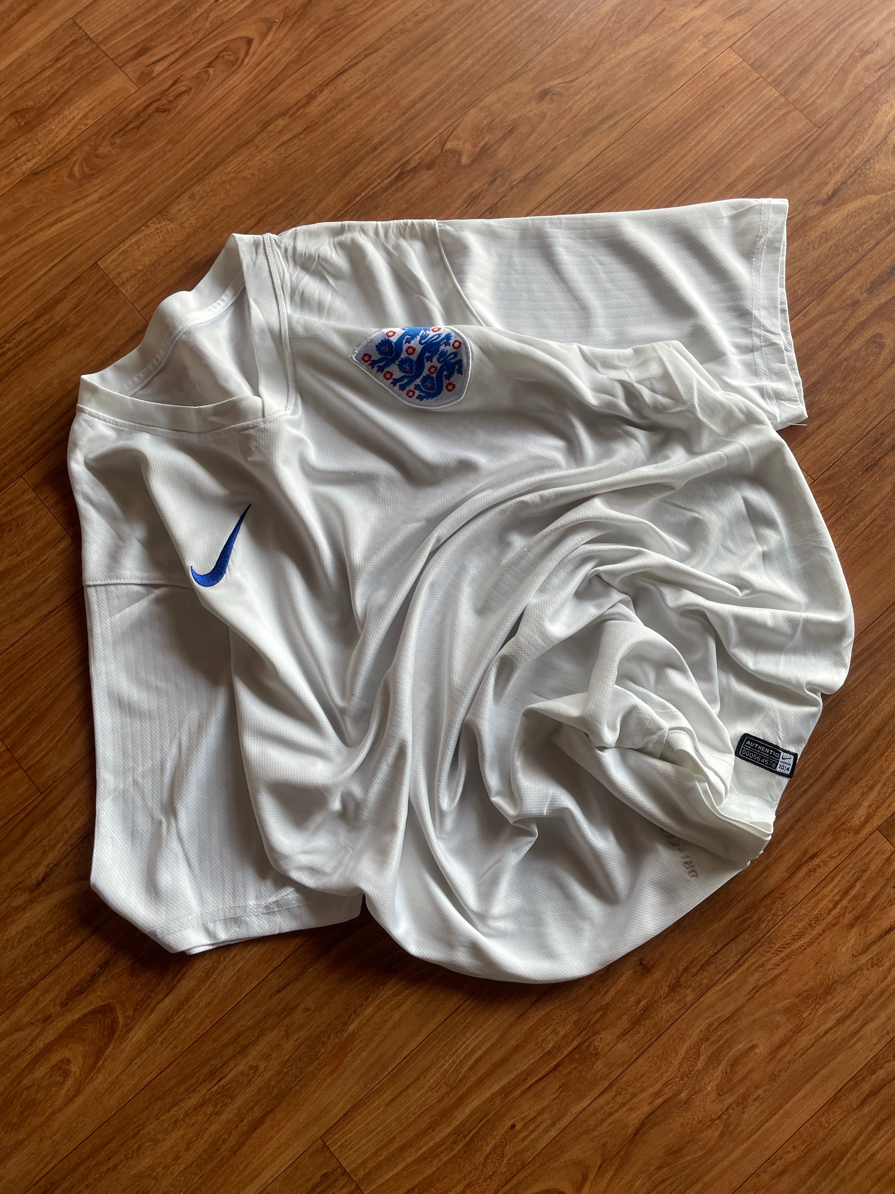 England jersey -L