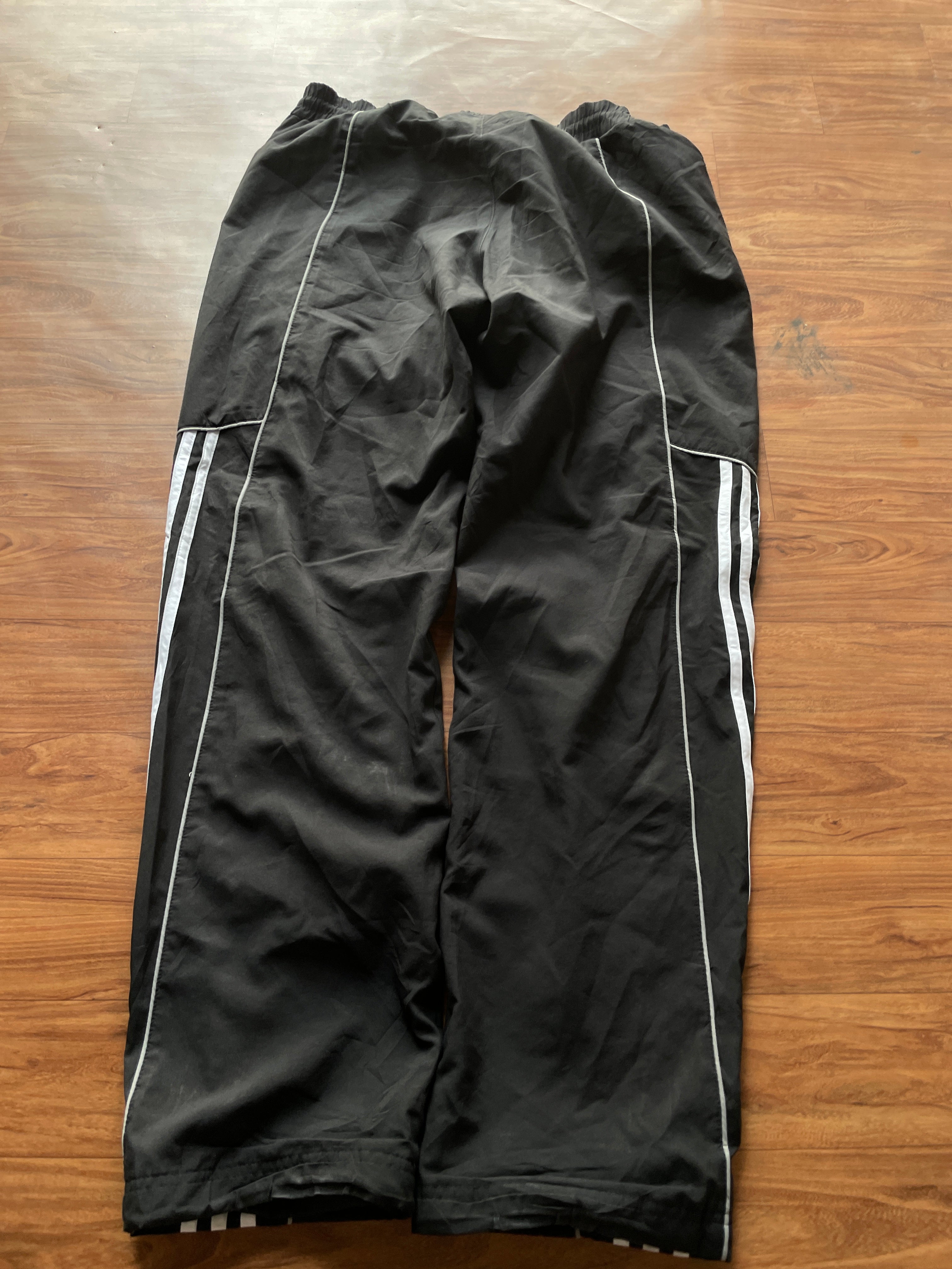 Adidas black