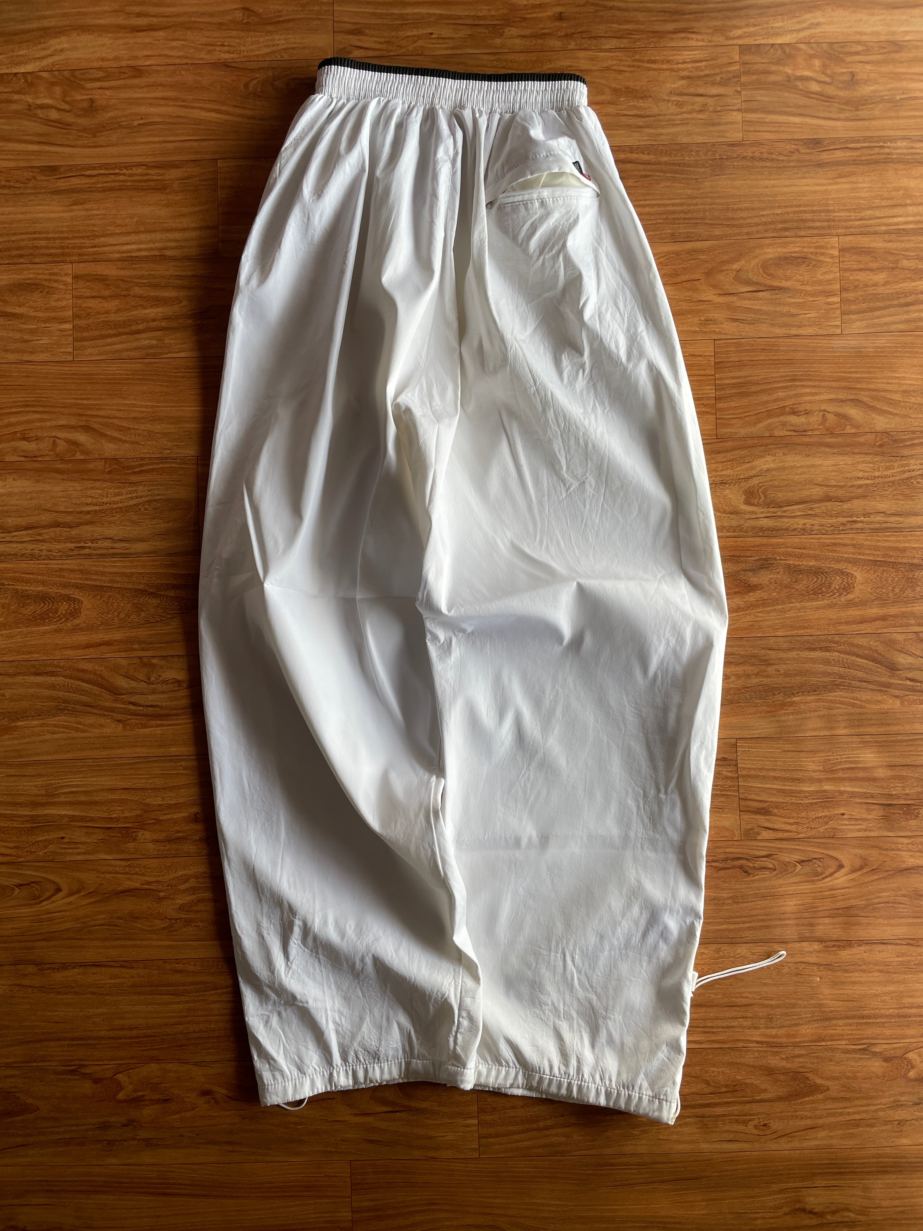 Vintage white (W24-26 L40)