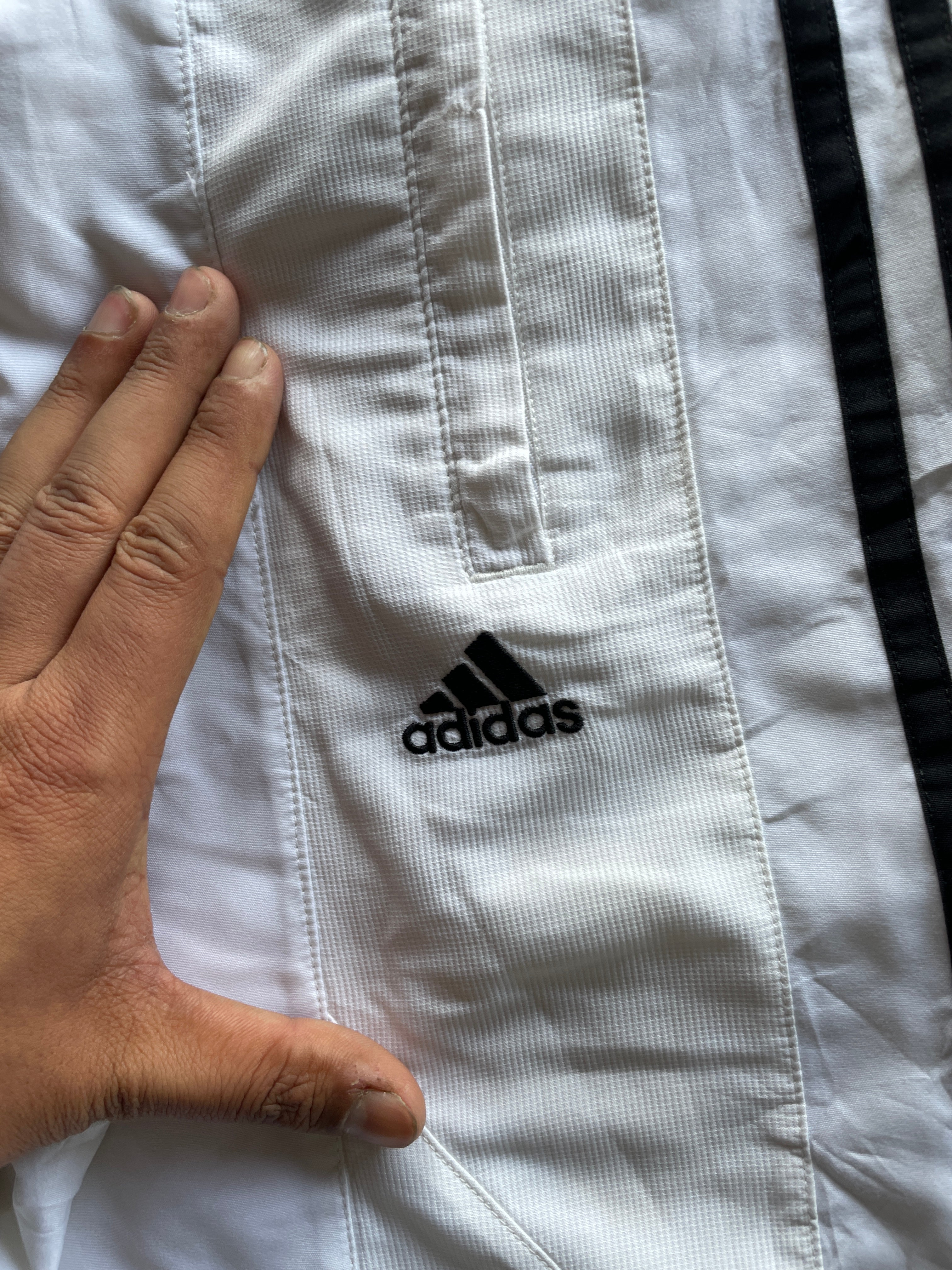 white 3 stripe(W32-34 L39)