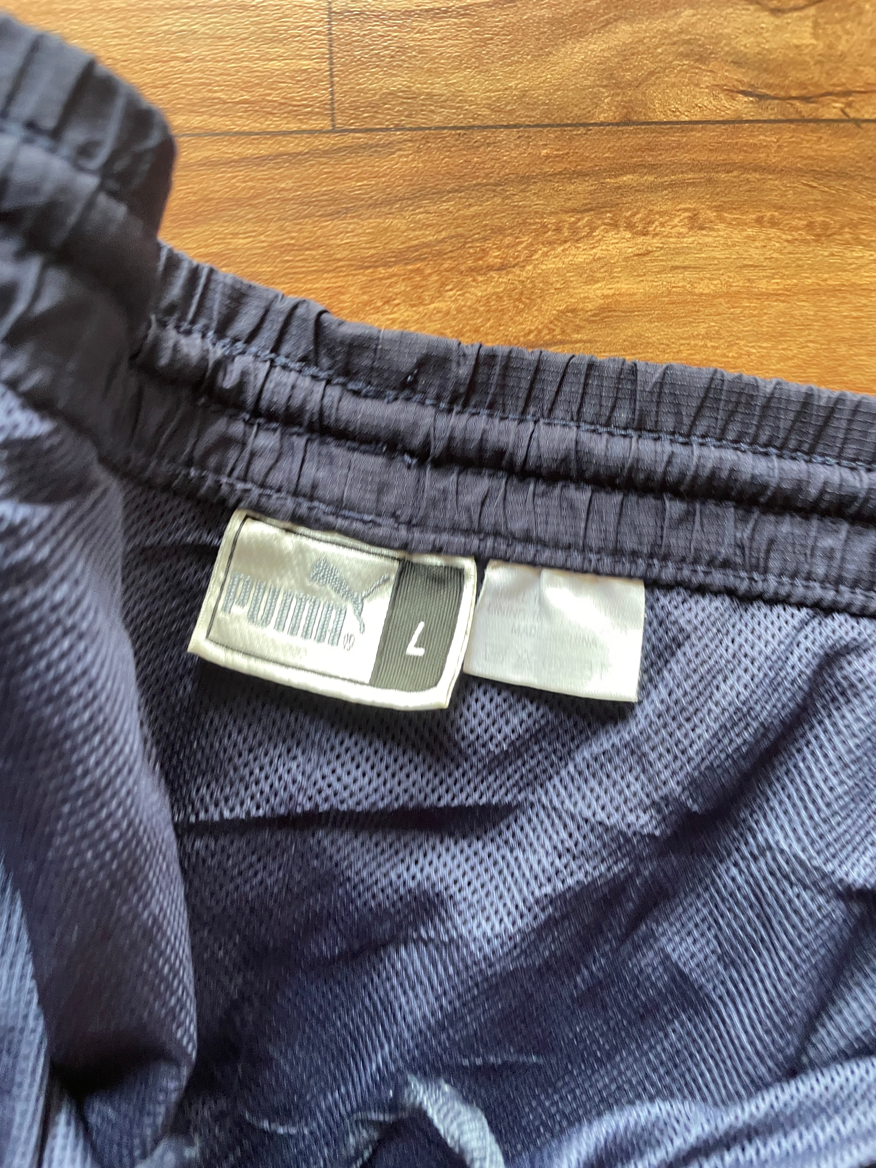 Puma (one side chain damage )