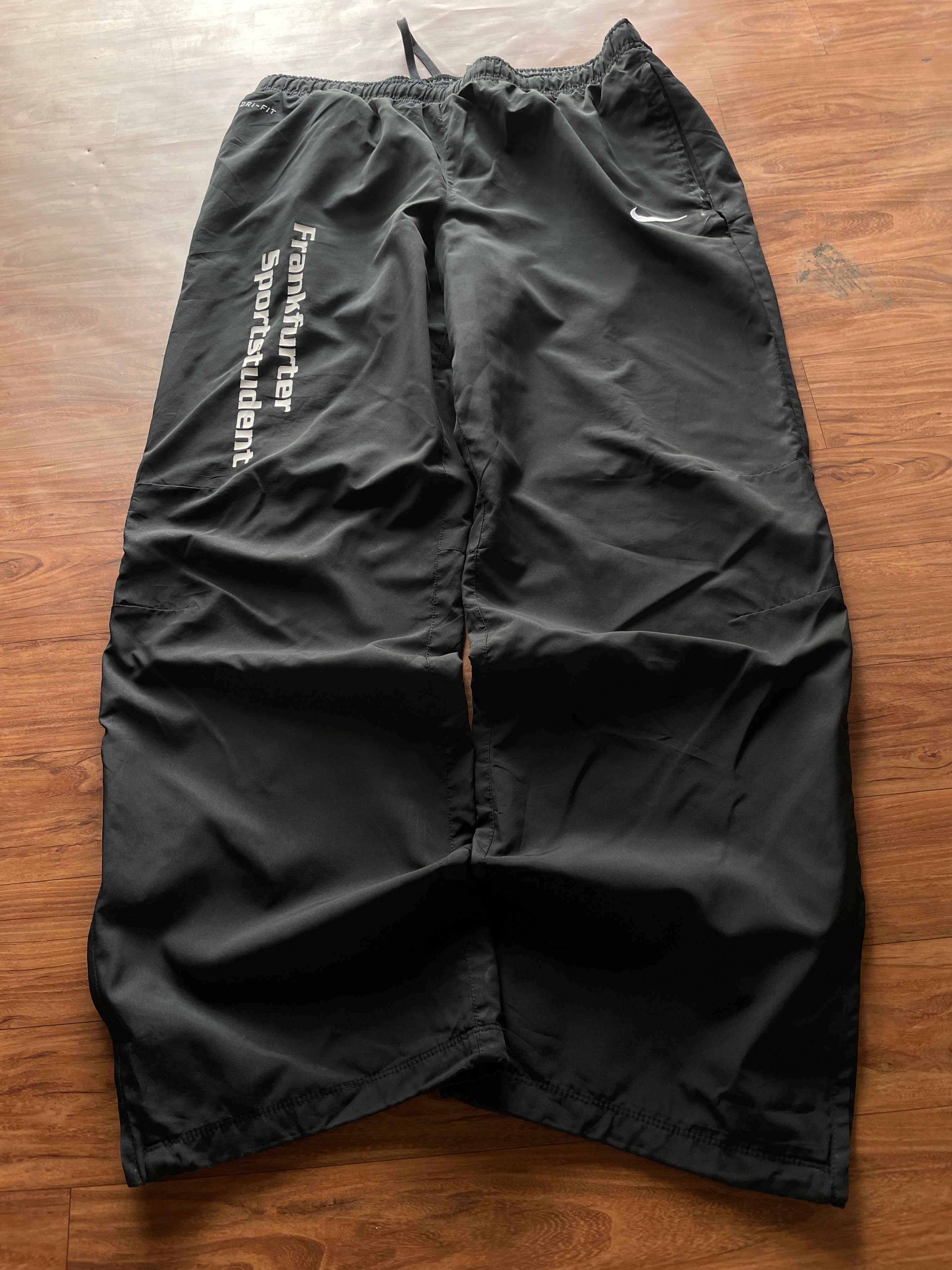Nike baggy