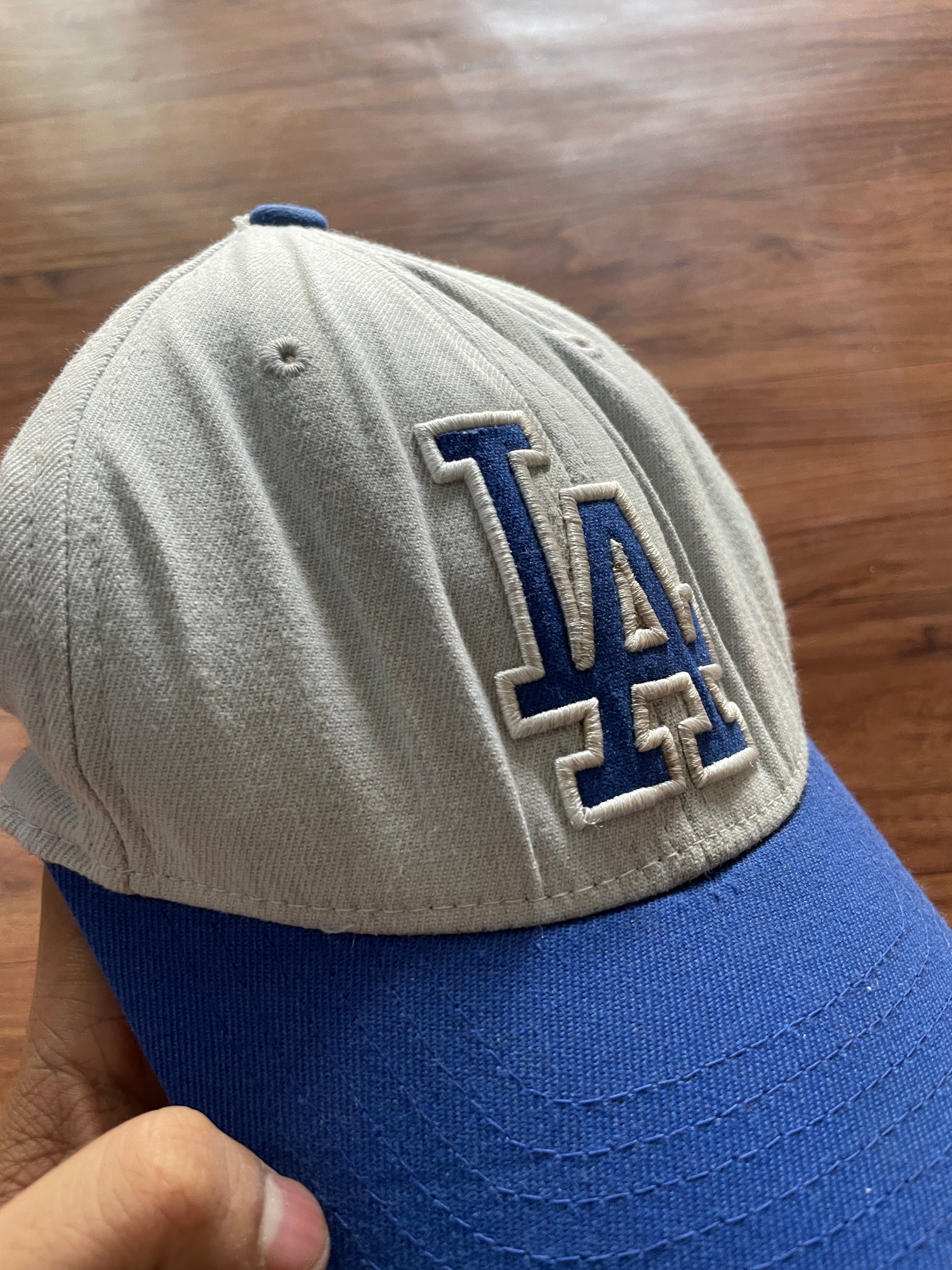 LA
