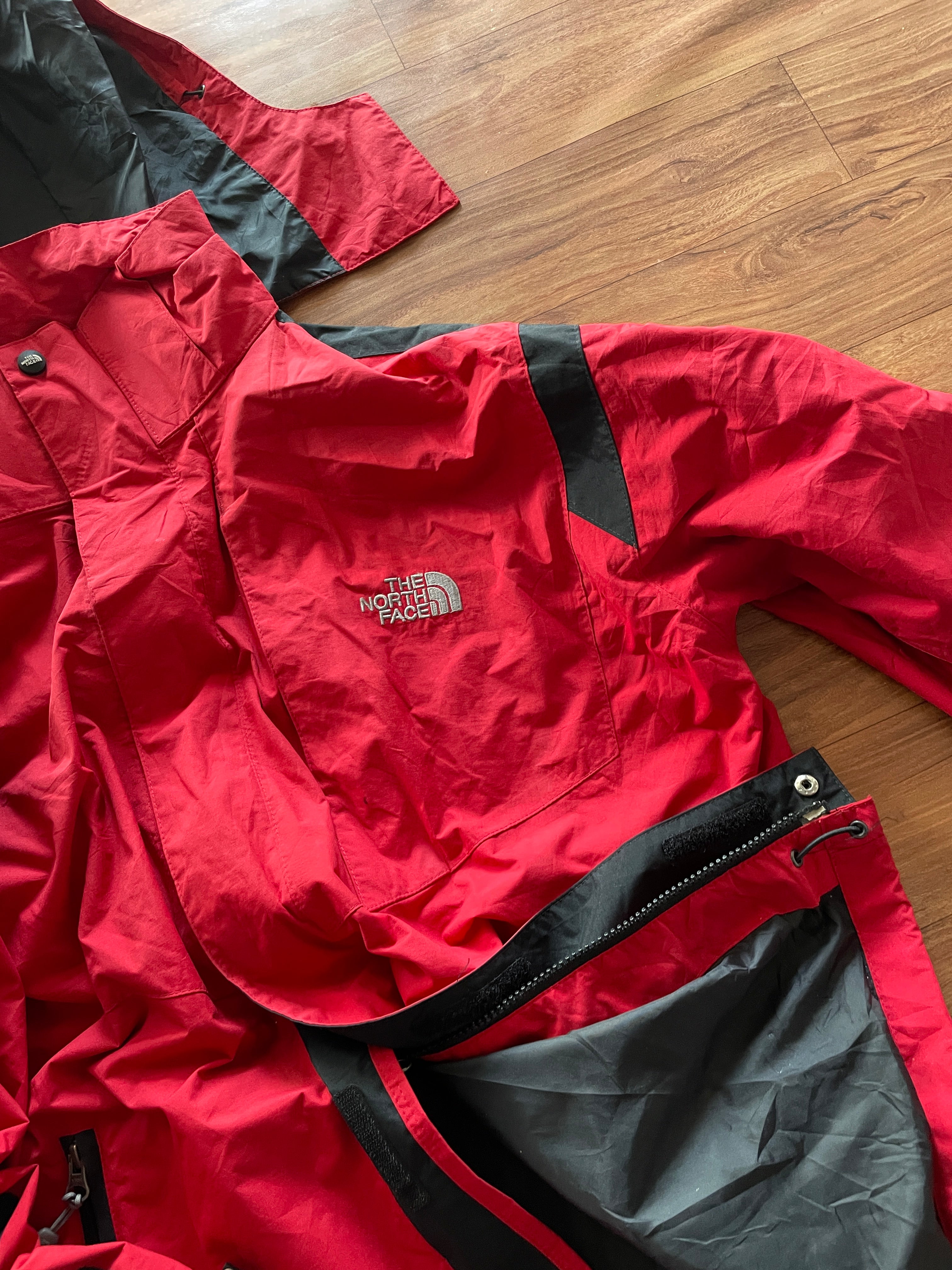 The north face (GORE-TEX HYVENT )