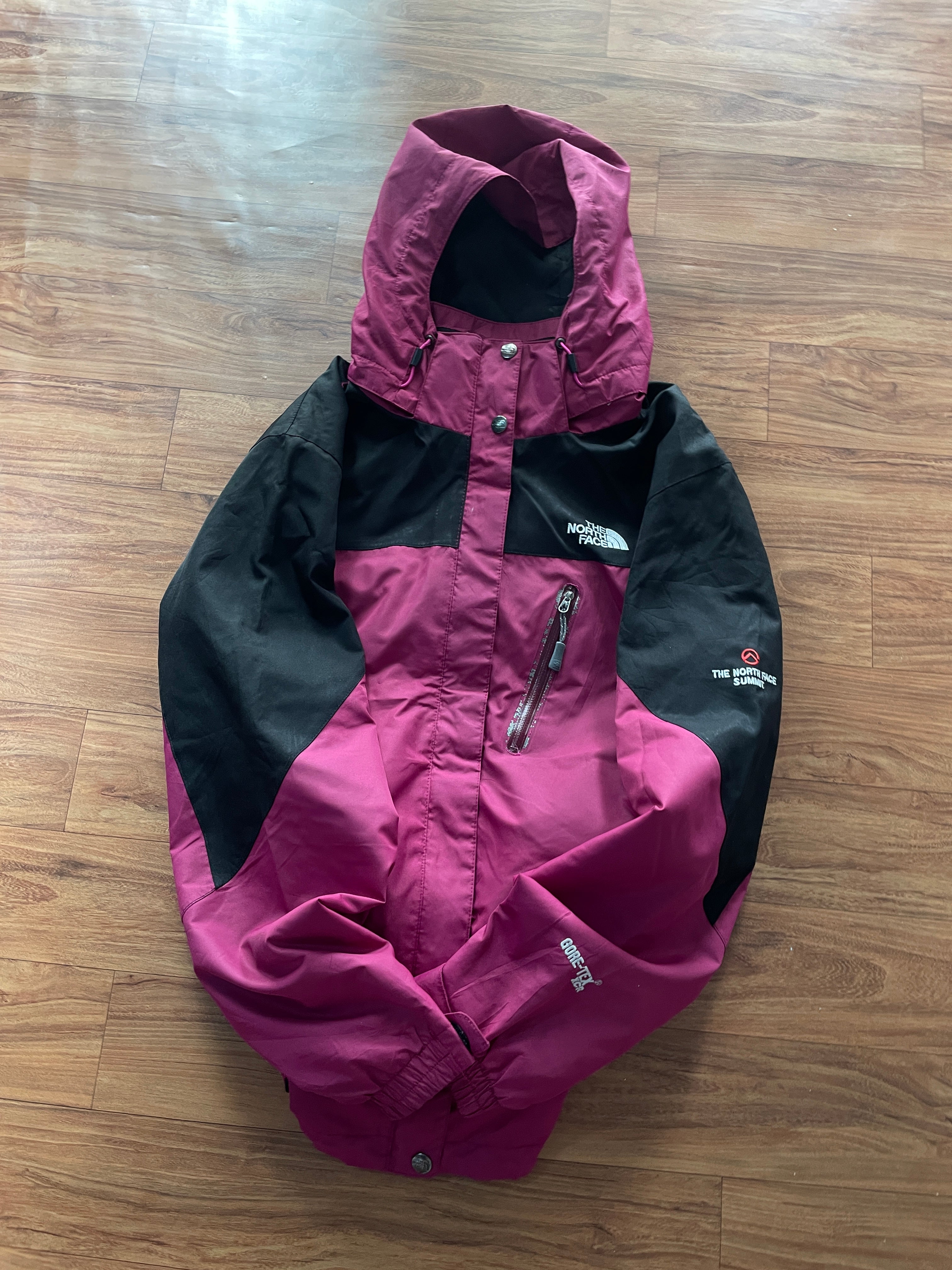 The north face (GORE-TEX XCR)