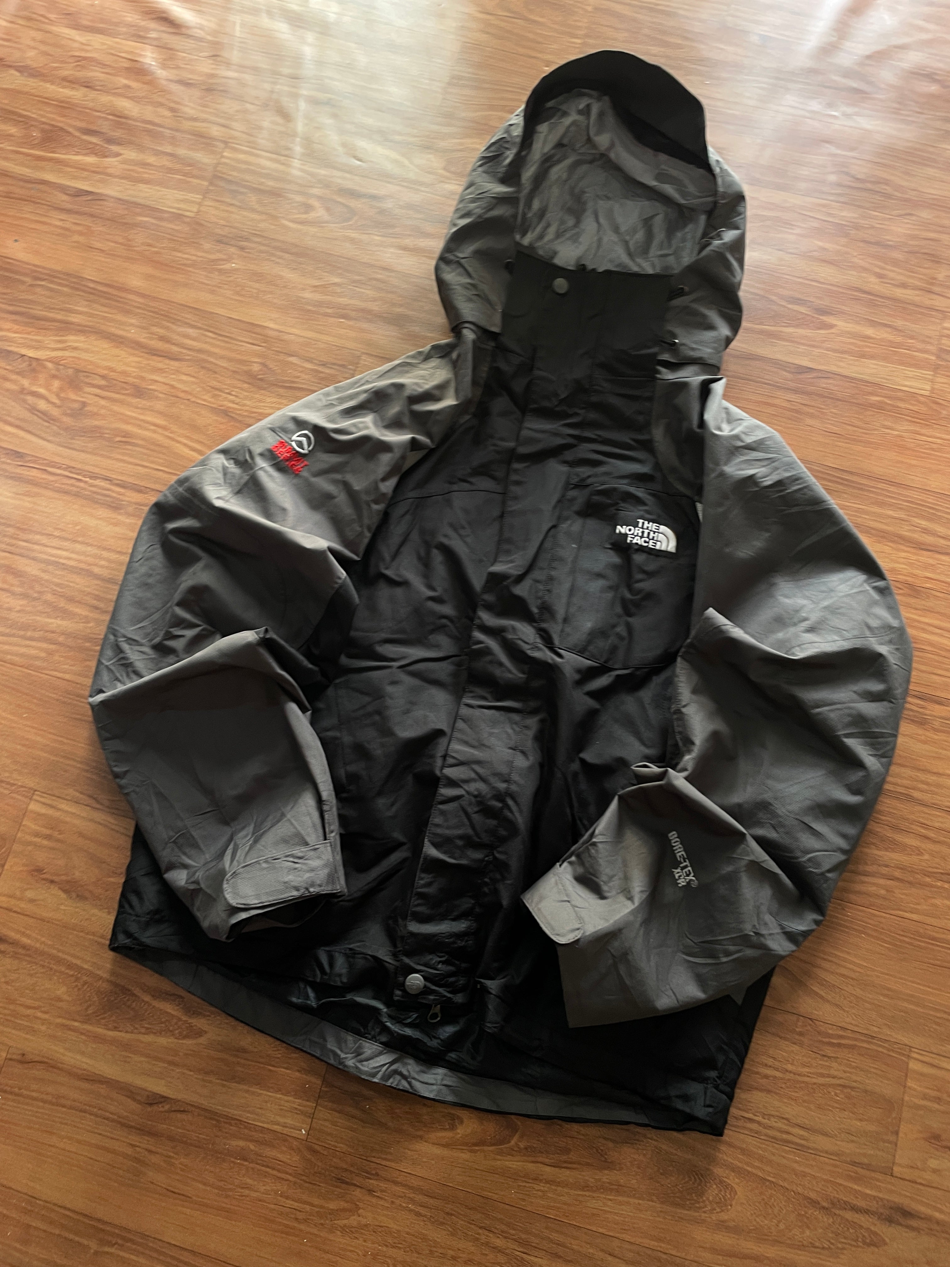 The north face (Summit series gore-tex xcr)