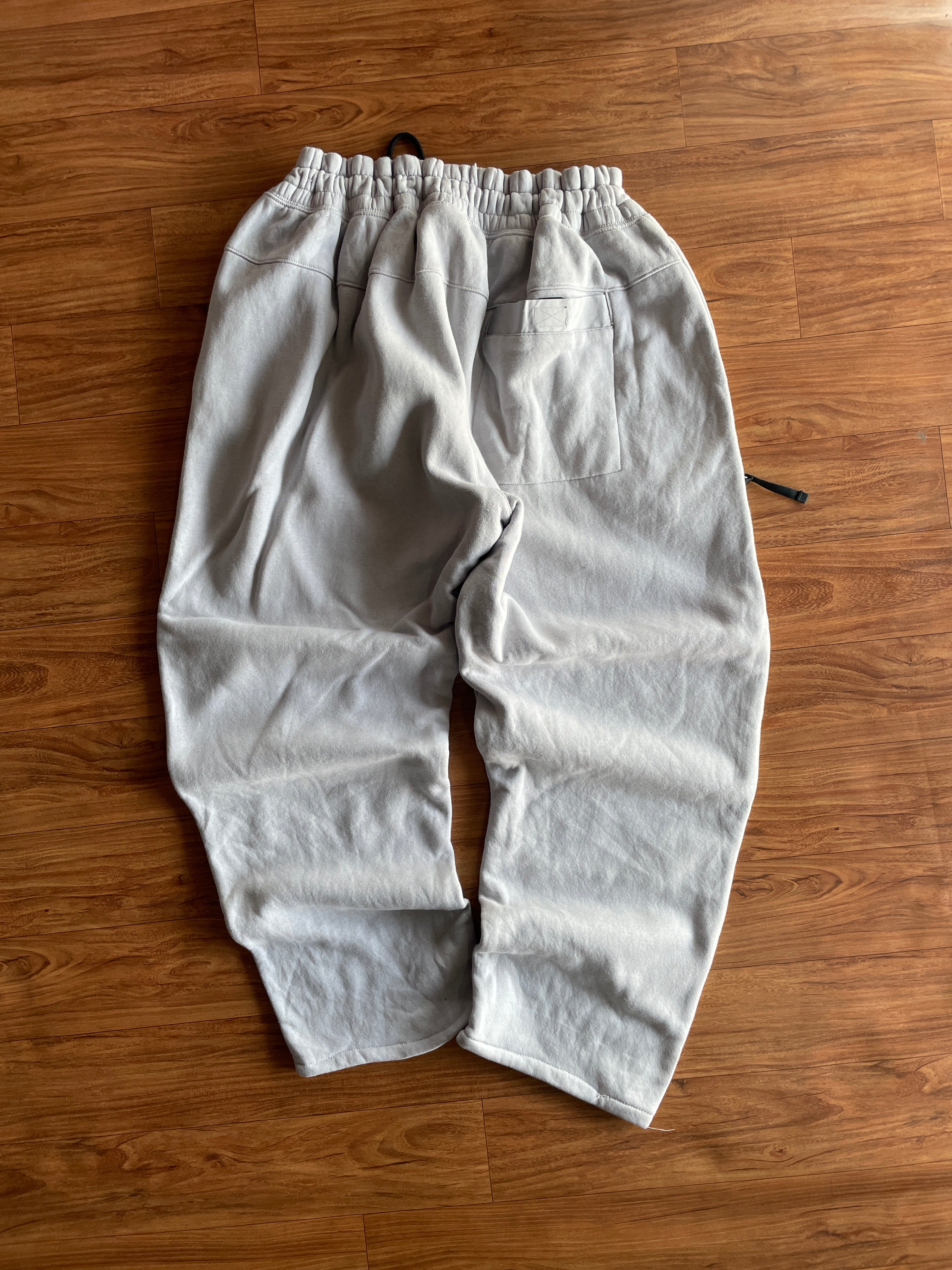 sweatpant