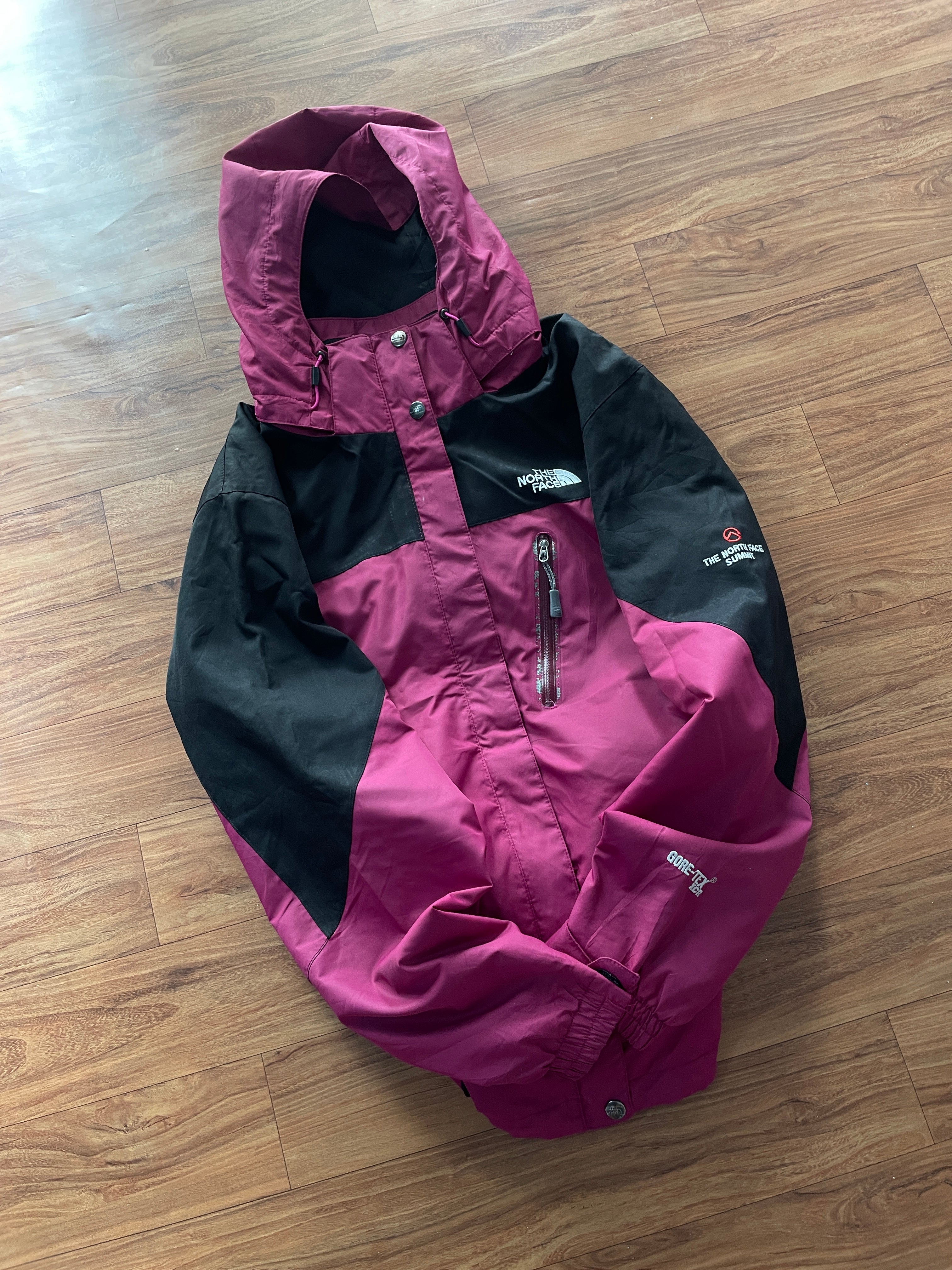 The north face (GORE-TEX XCR)